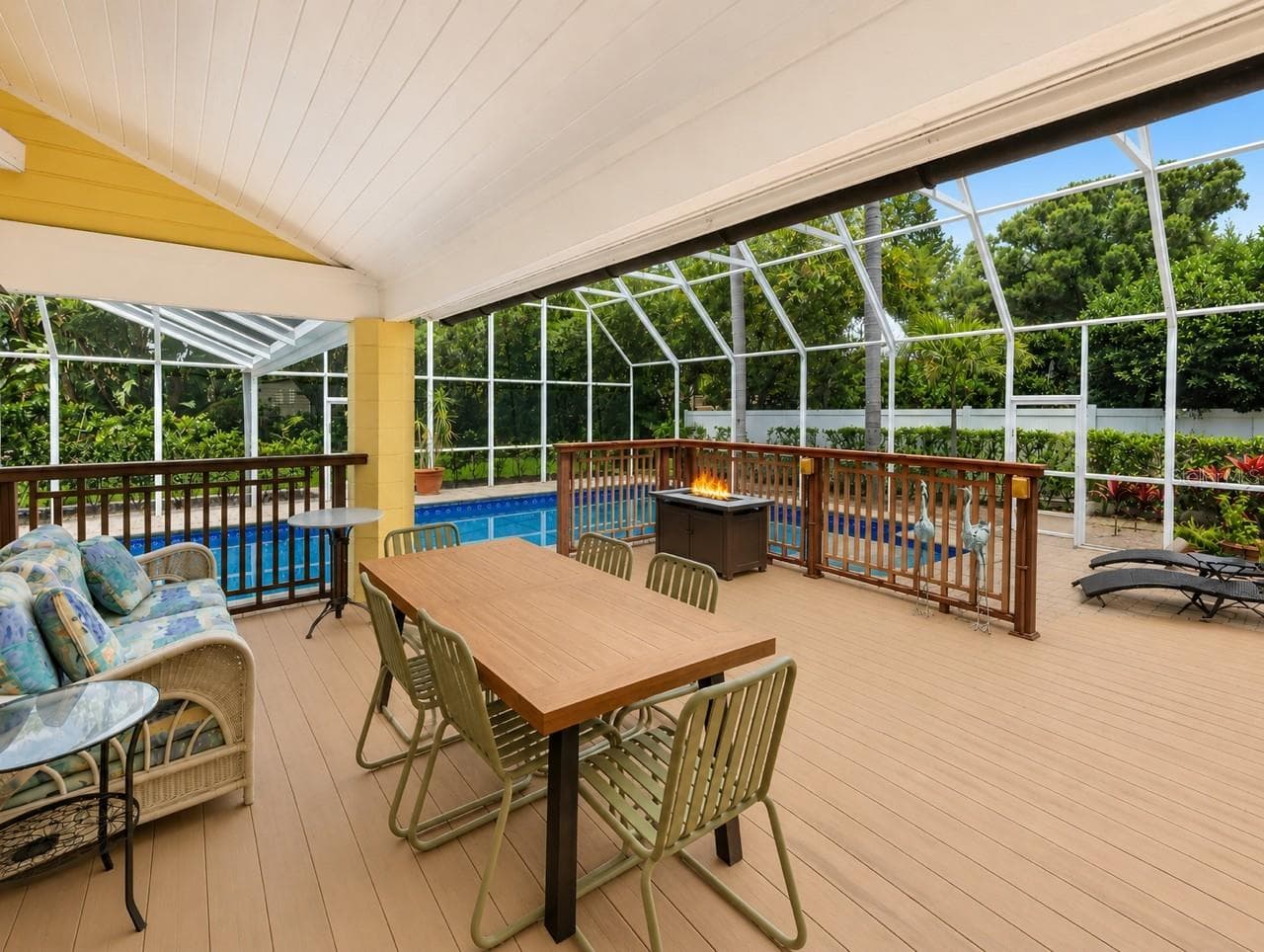 Lanai Eating Area - 1944 LEVINE LN, CLEARWATER