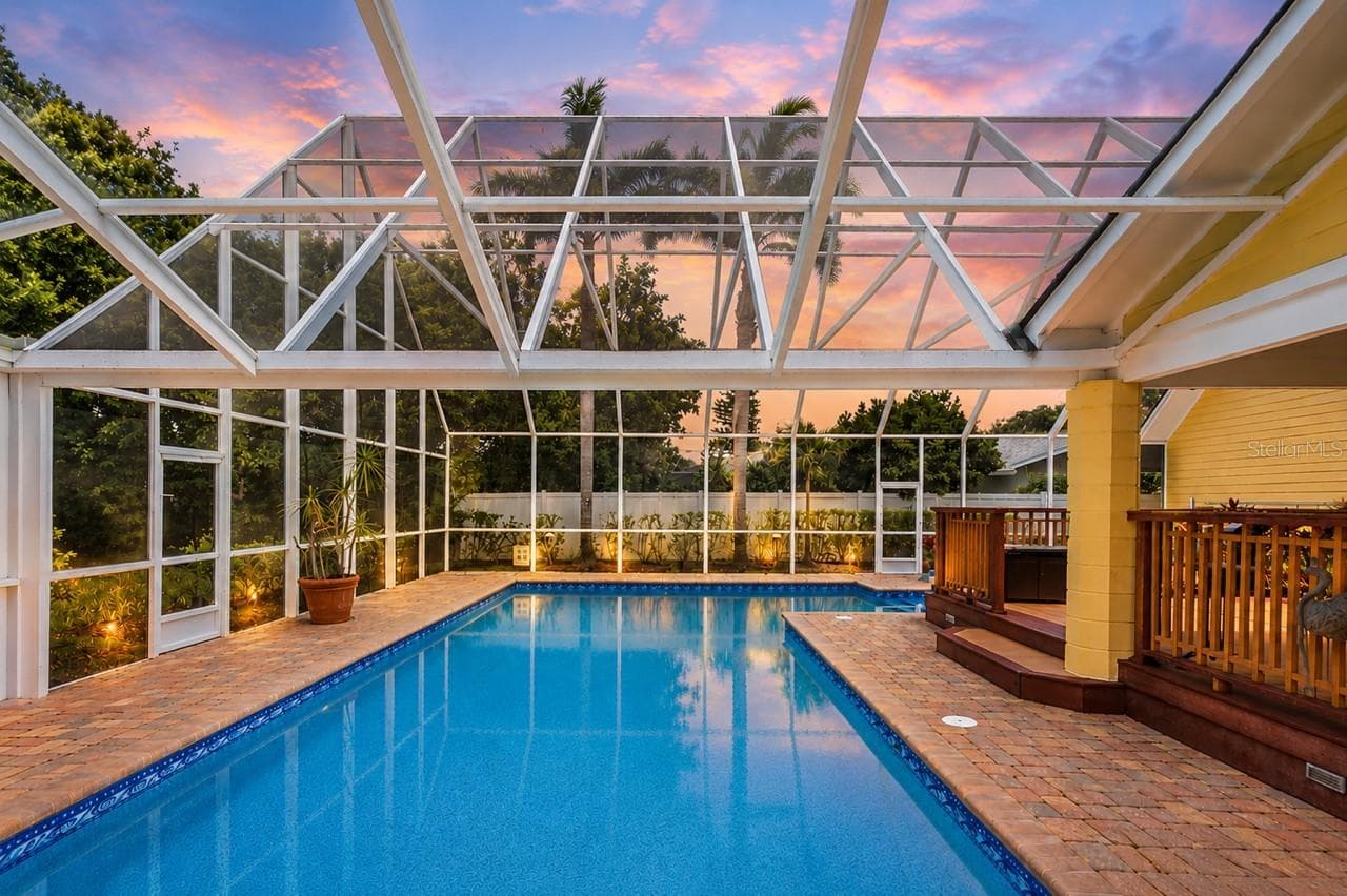 Pool Twilight - 1944 LEVINE LN, CLEARWATER