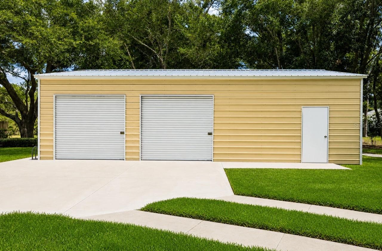 1000 sqft Garage & Storage plus more Unit - 1944 LEVINE LN, CLEARWATER