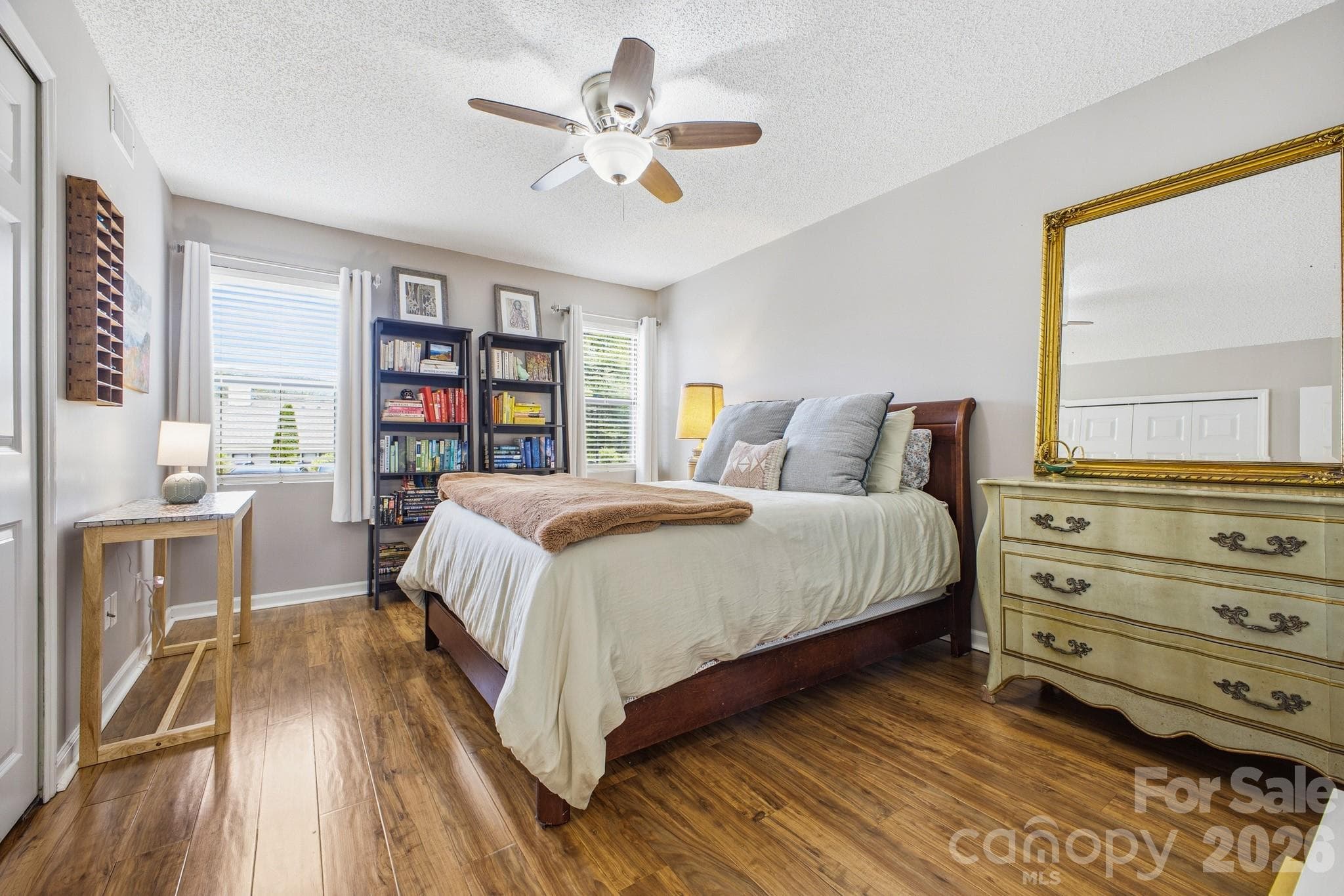 Secondary bedroom - 2305 Abbey Circle, Asheville