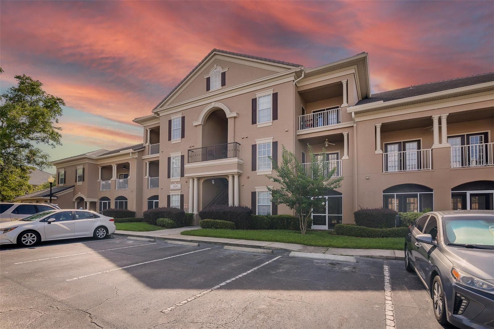 Condominium at 14226 FREDRICKSBURG DR #220, ORLANDO, photo 2 of 35