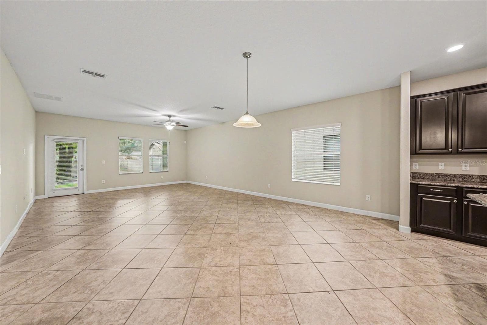 Single Family Residence at 11809 TWILIGHT DARNER PL, RIVERVIEW, photo 6 of 29