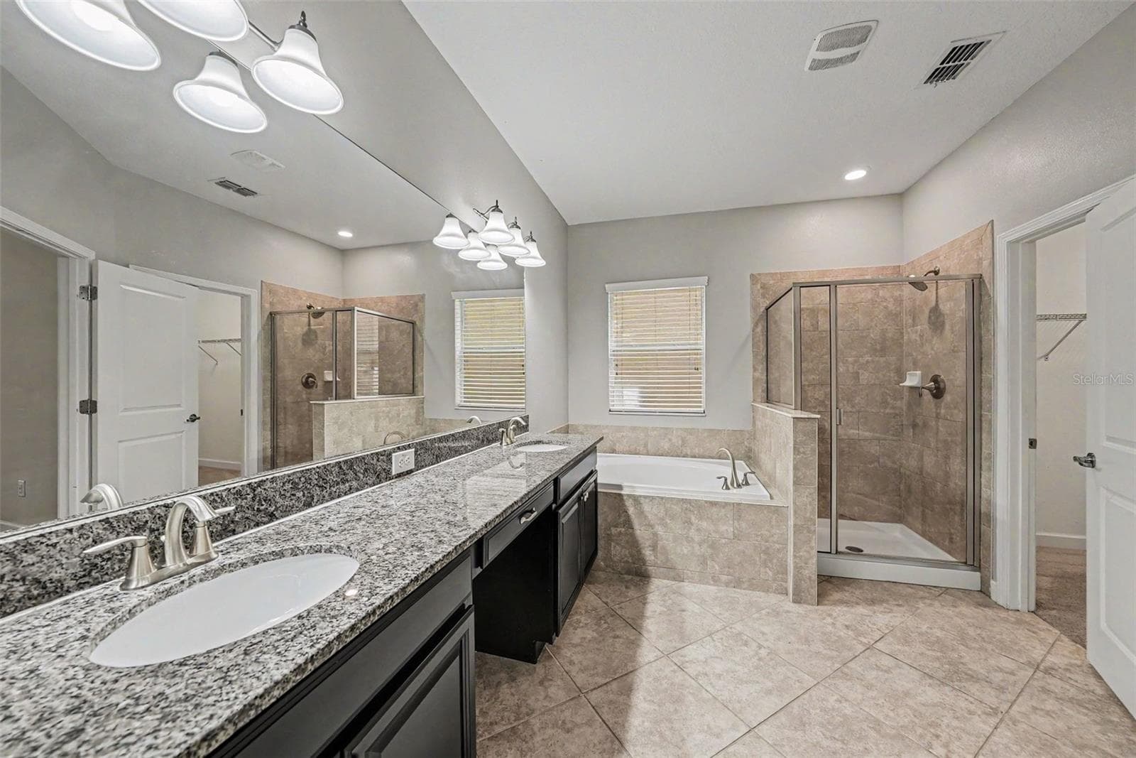Single Family Residence at 11809 TWILIGHT DARNER PL, RIVERVIEW, photo 15 of 29