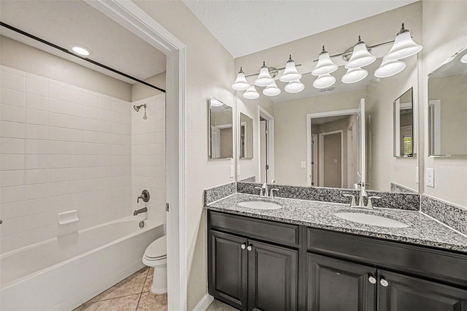Single Family Residence at 11809 TWILIGHT DARNER PL, RIVERVIEW, photo 24 of 29