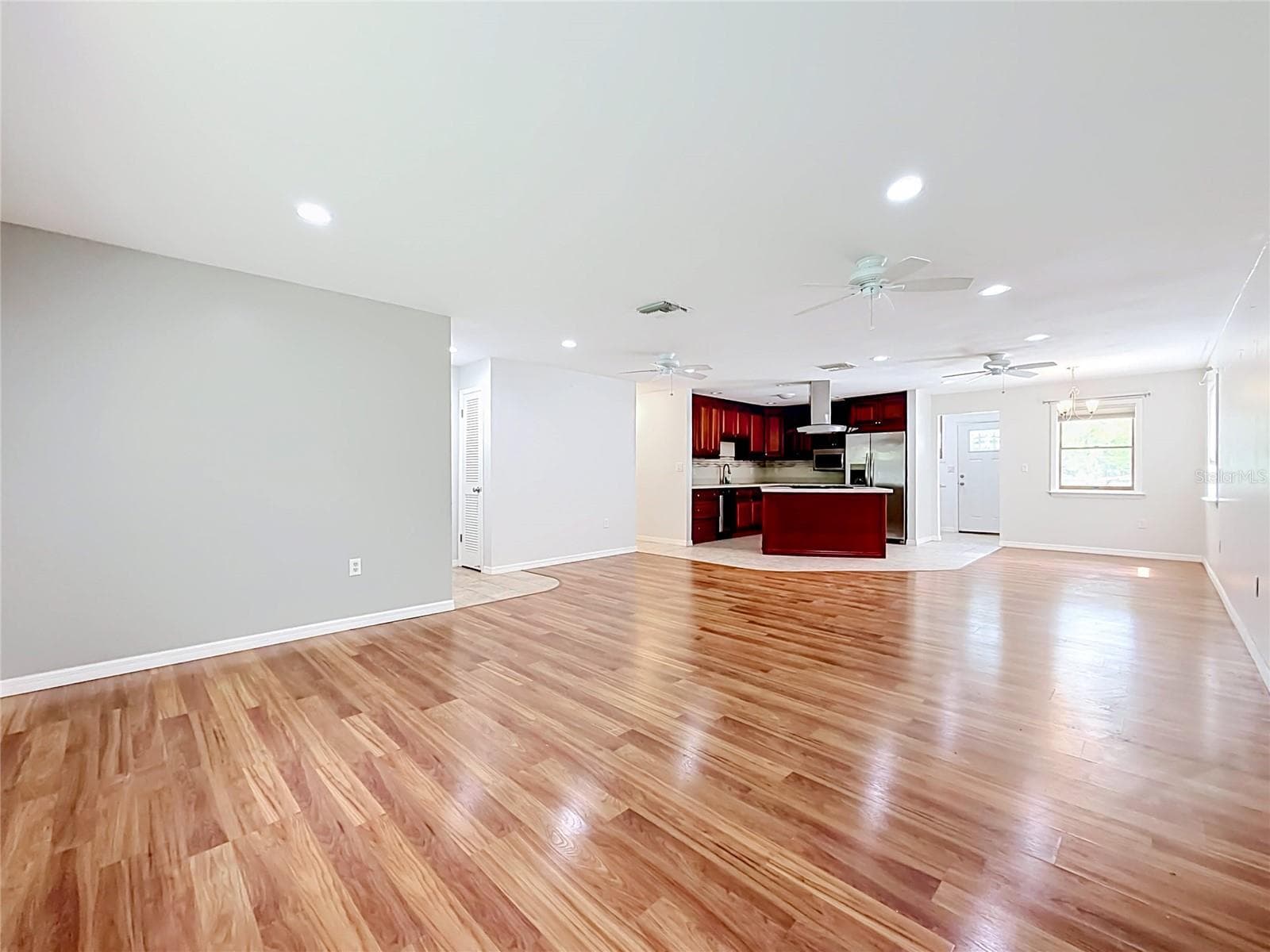 Single Family Residence at 1666 N CROFT AVE, INVERNESS, photo 6 of 55