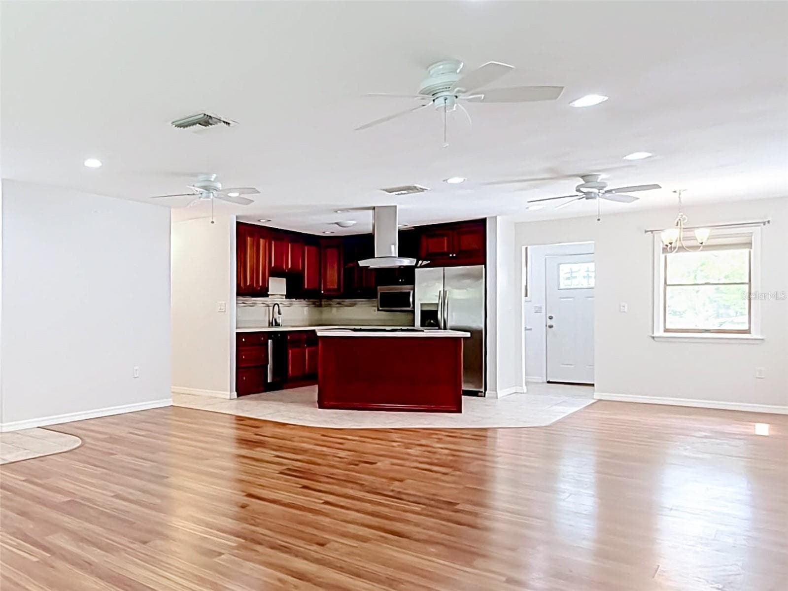 Single Family Residence at 1666 N CROFT AVE, INVERNESS, photo 7 of 55