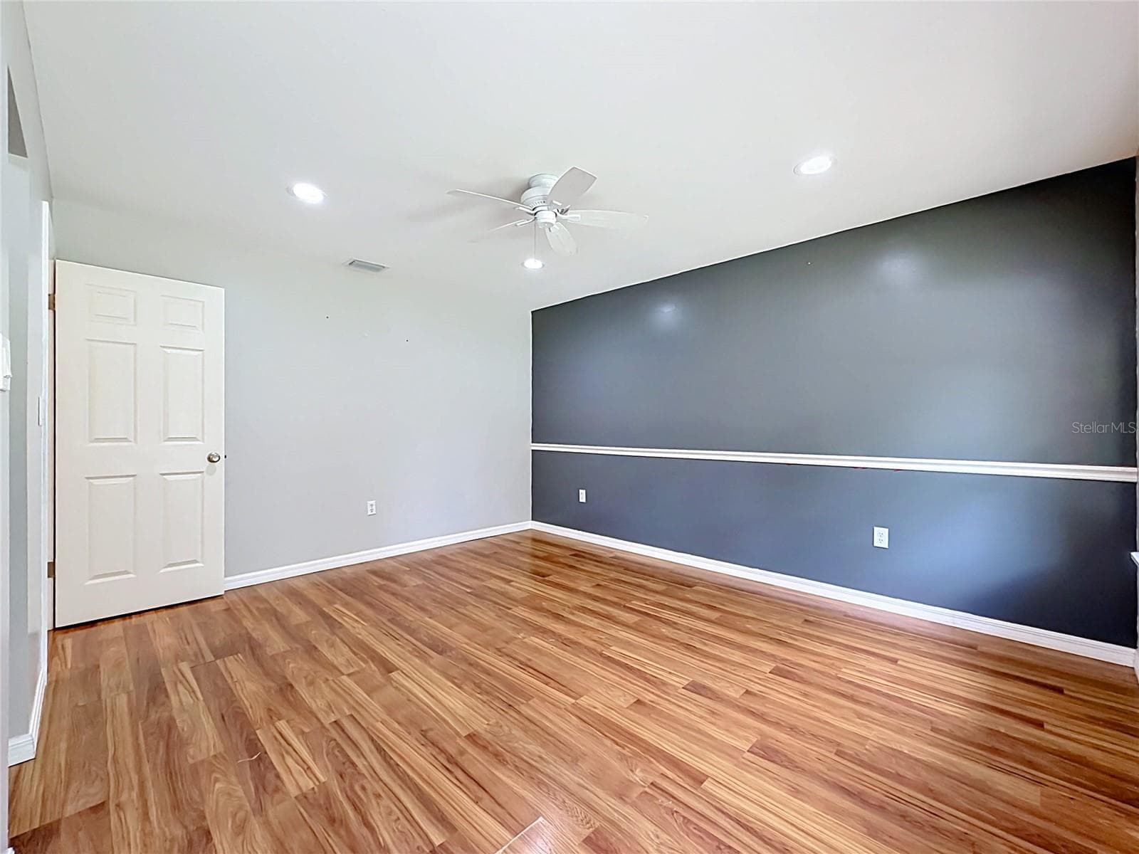 Single Family Residence at 1666 N CROFT AVE, INVERNESS, photo 24 of 55