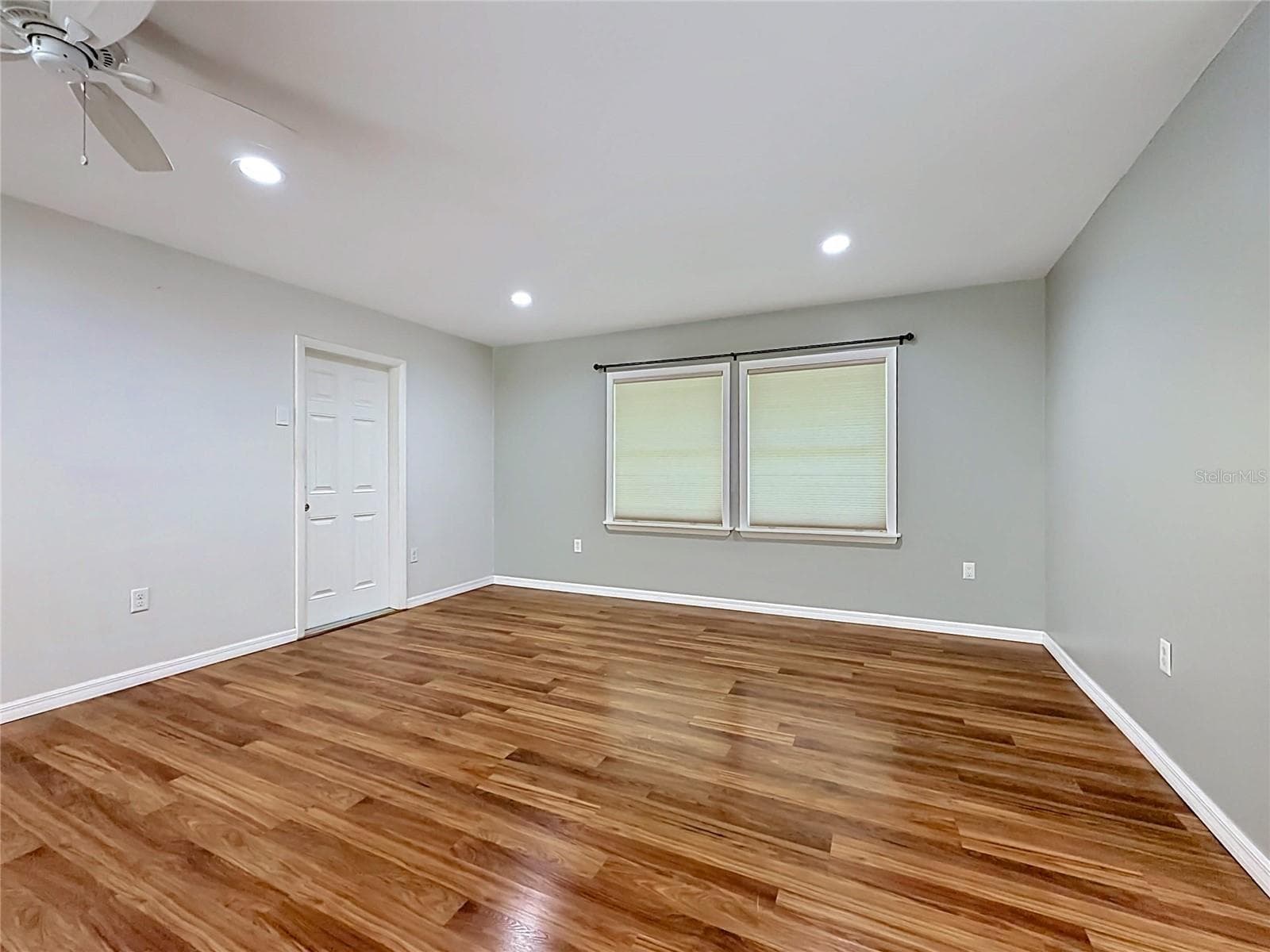 Single Family Residence at 1666 N CROFT AVE, INVERNESS, photo 27 of 55