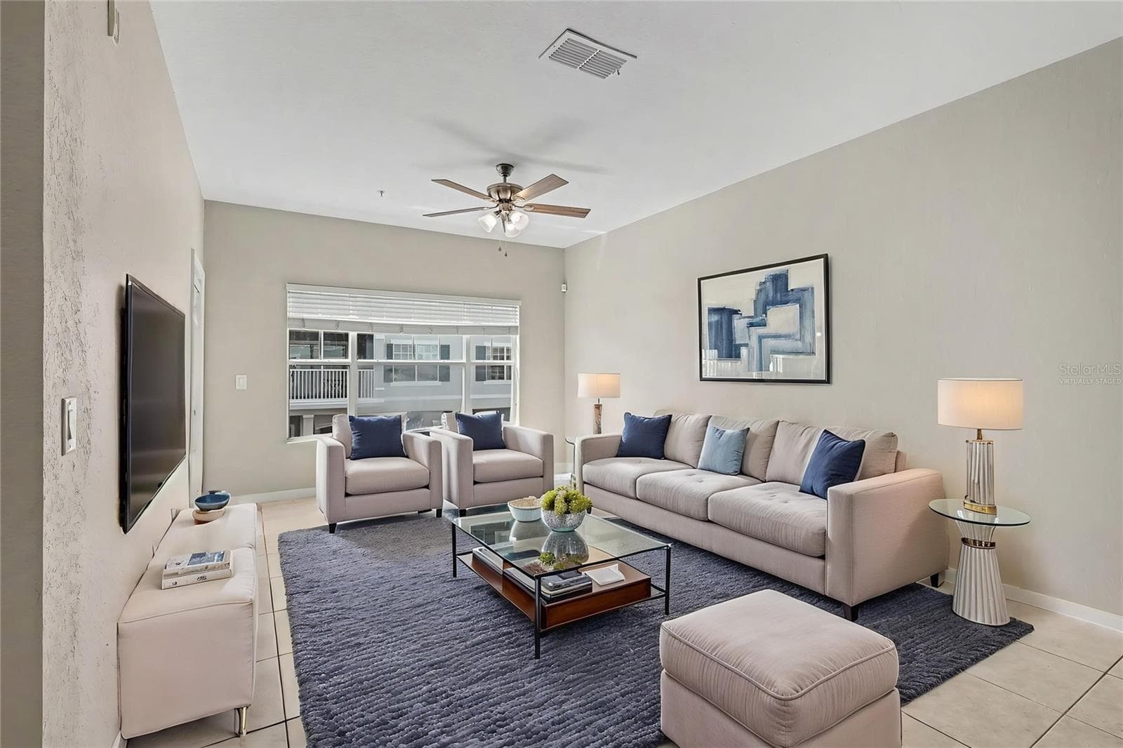 Virtually Staged - 2460 GRAND CENTRAL PKWY #9, ORLANDO