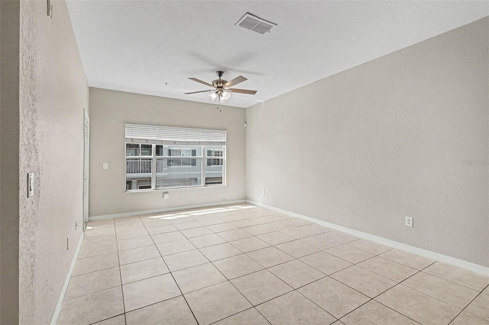 Condominium at 2460 GRAND CENTRAL PKWY #9, ORLANDO, photo 8 of 28
