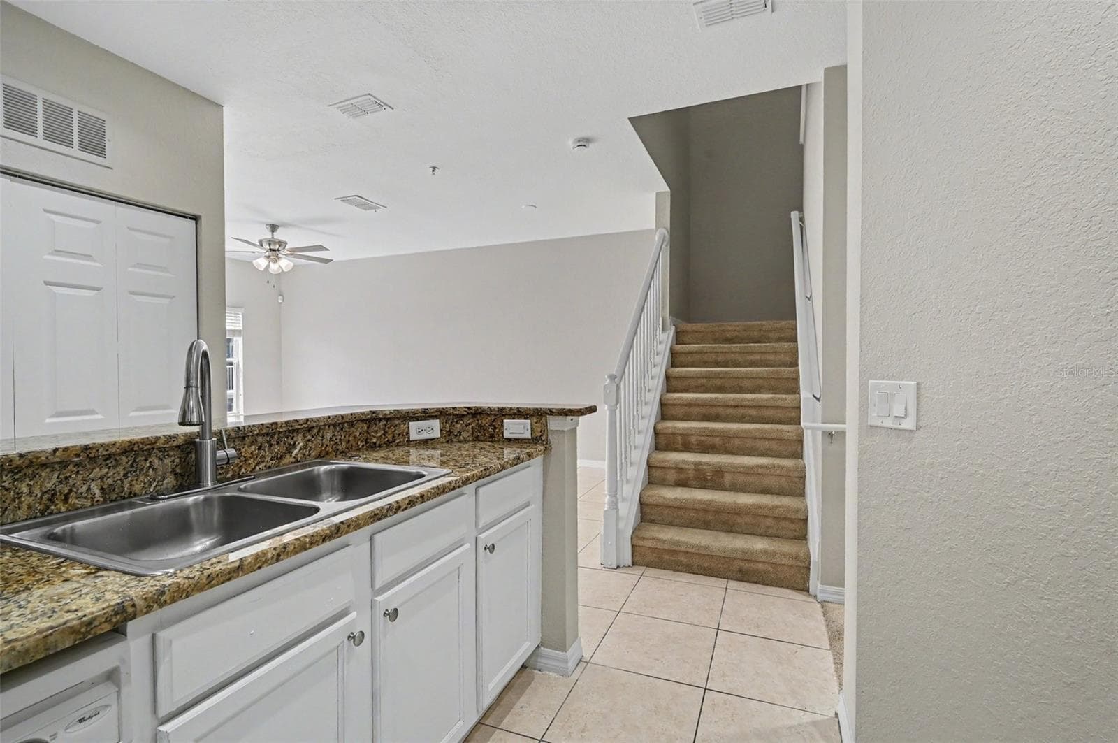 Condominium at 2460 GRAND CENTRAL PKWY #9, ORLANDO, photo 25 of 28