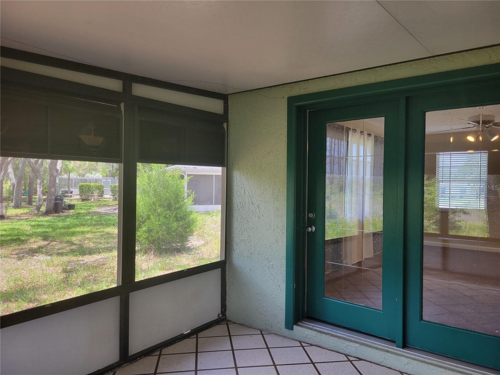 French door back into the Family Room! - 9022 LINGROVE RD, WEEKI WACHEE