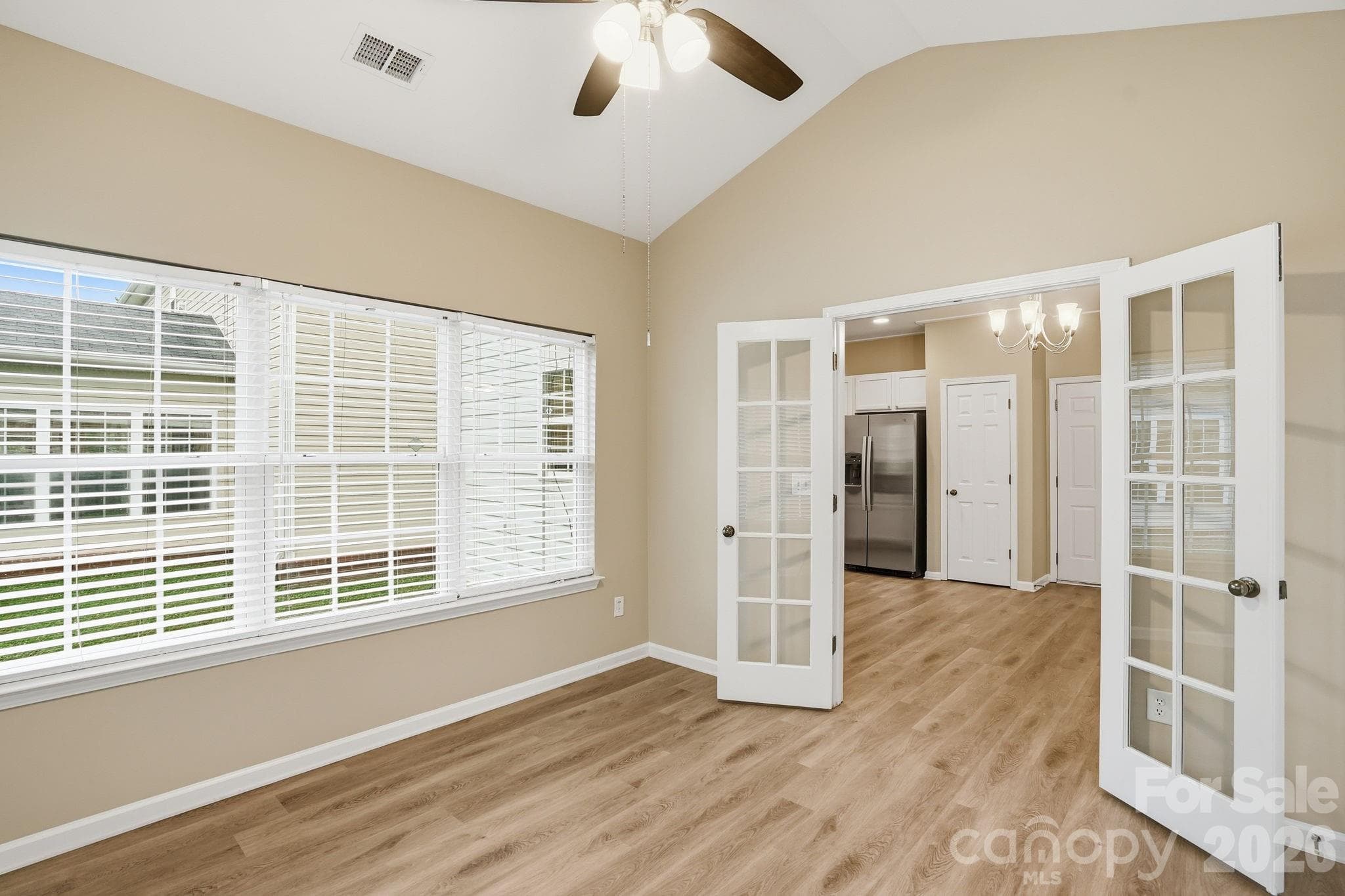 Single Family Residence at 6427 Hermsley Road, Charlotte, photo 14 of 45