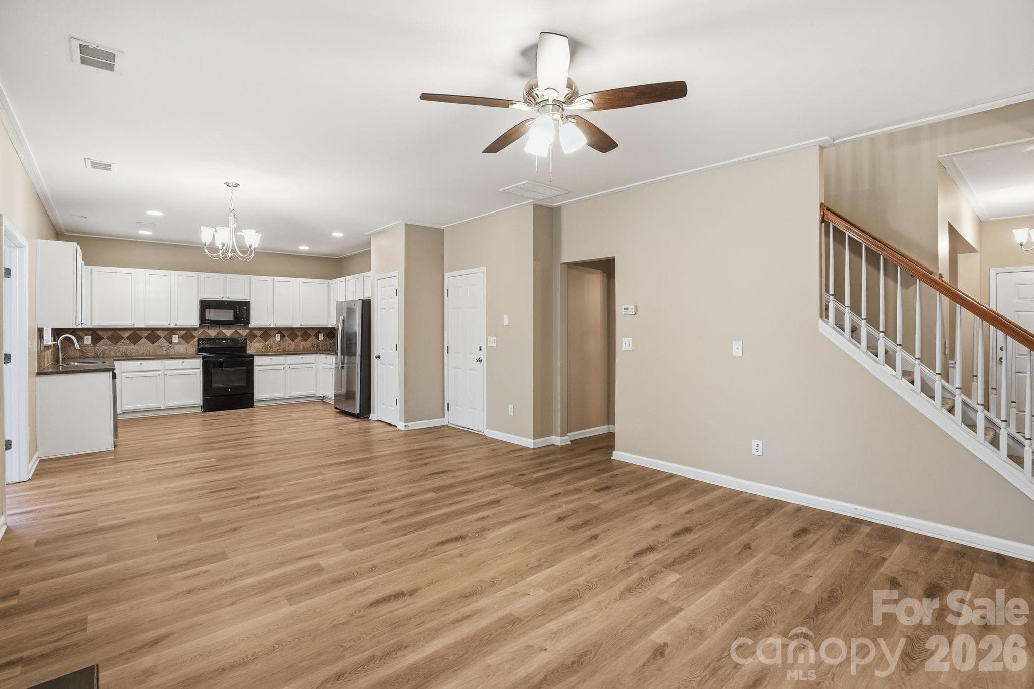 Single Family Residence at 6427 Hermsley Road, Charlotte, photo 18 of 45