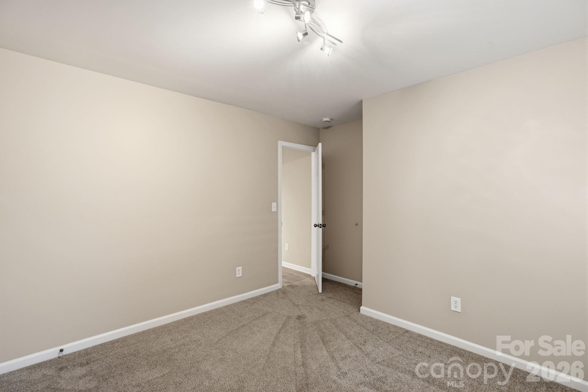 Single Family Residence at 6427 Hermsley Road, Charlotte, photo 28 of 45