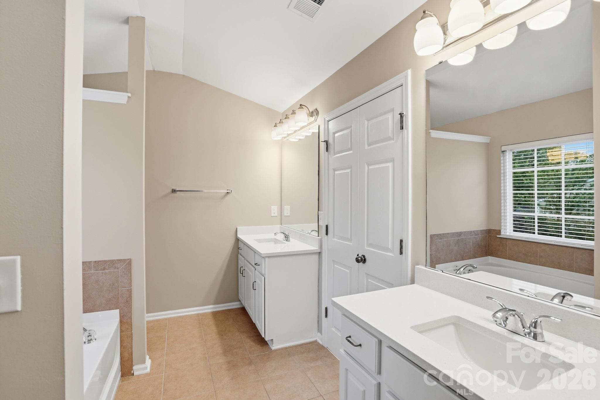 Single Family Residence at 6427 Hermsley Road, Charlotte, photo 37 of 45