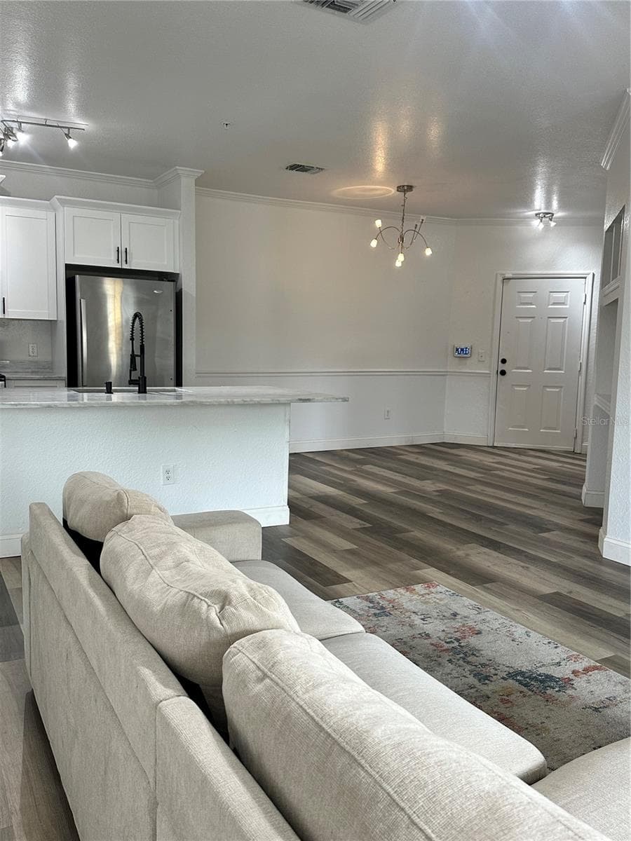 Condominium at 3713 CONROY RD #1932, ORLANDO, photo 5 of 37