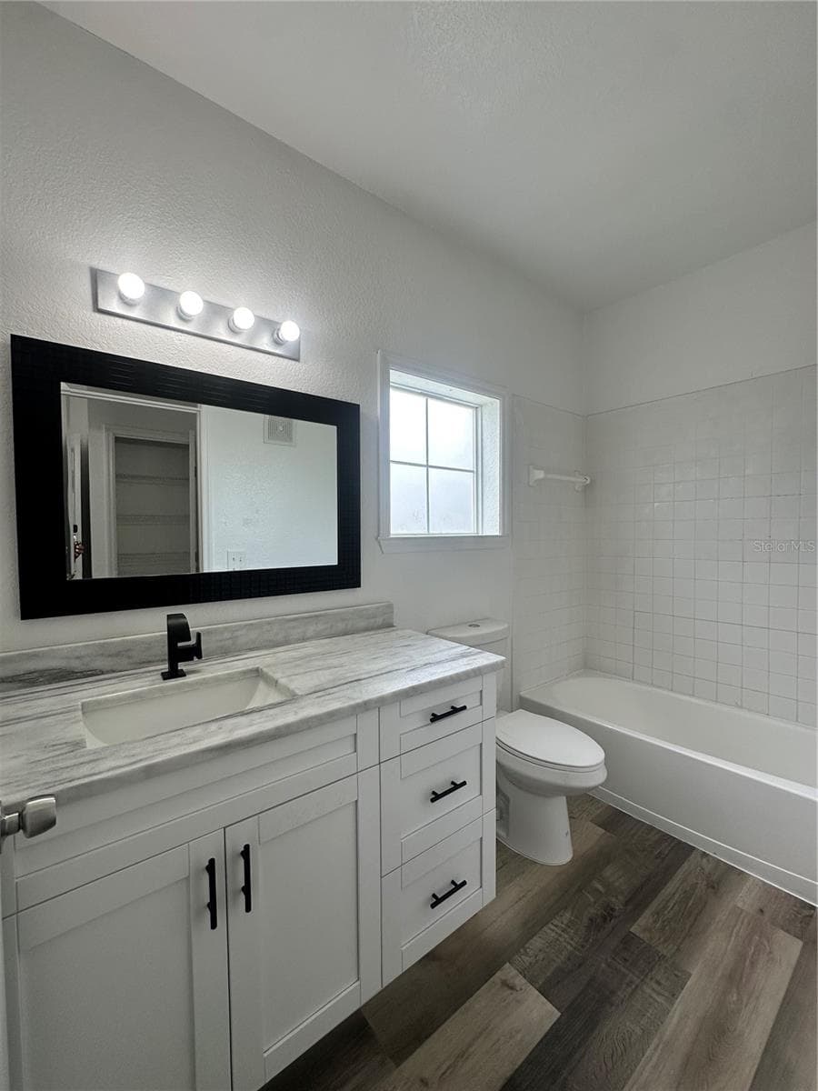 Condominium at 3713 CONROY RD #1932, ORLANDO, photo 20 of 37