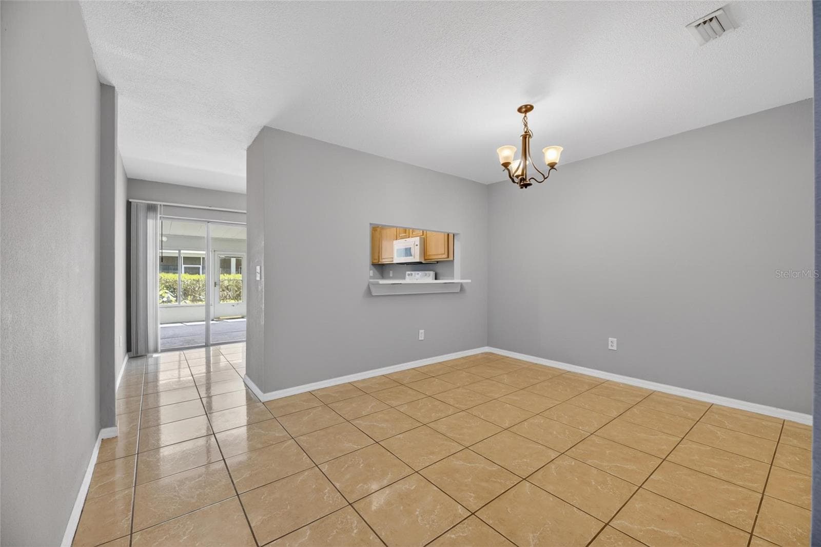 Townhouse at 2258 FLUORSHIRE DR, BRANDON, photo 12 of 48