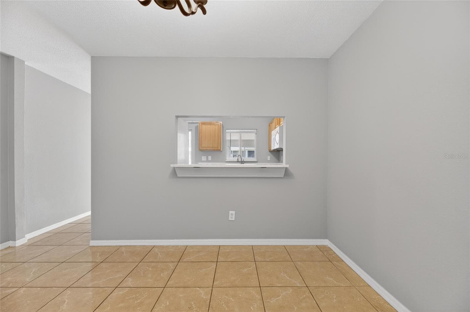 Townhouse at 2258 FLUORSHIRE DR, BRANDON, photo 15 of 48