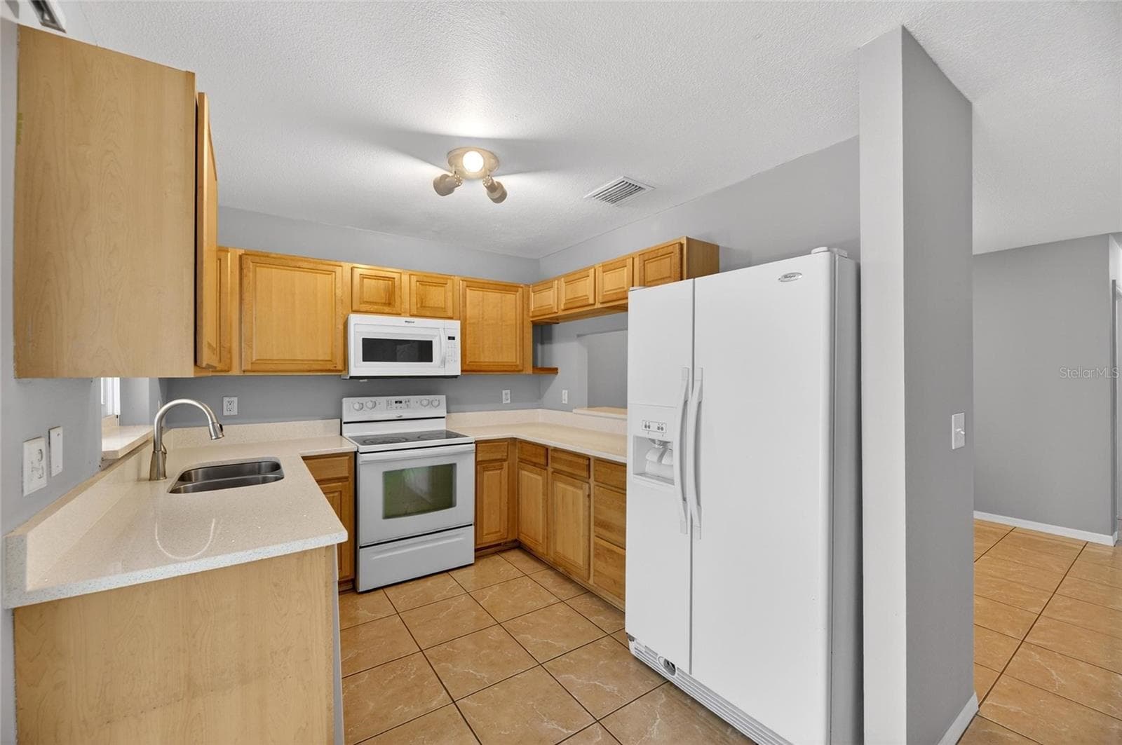 Townhouse at 2258 FLUORSHIRE DR, BRANDON, photo 18 of 48