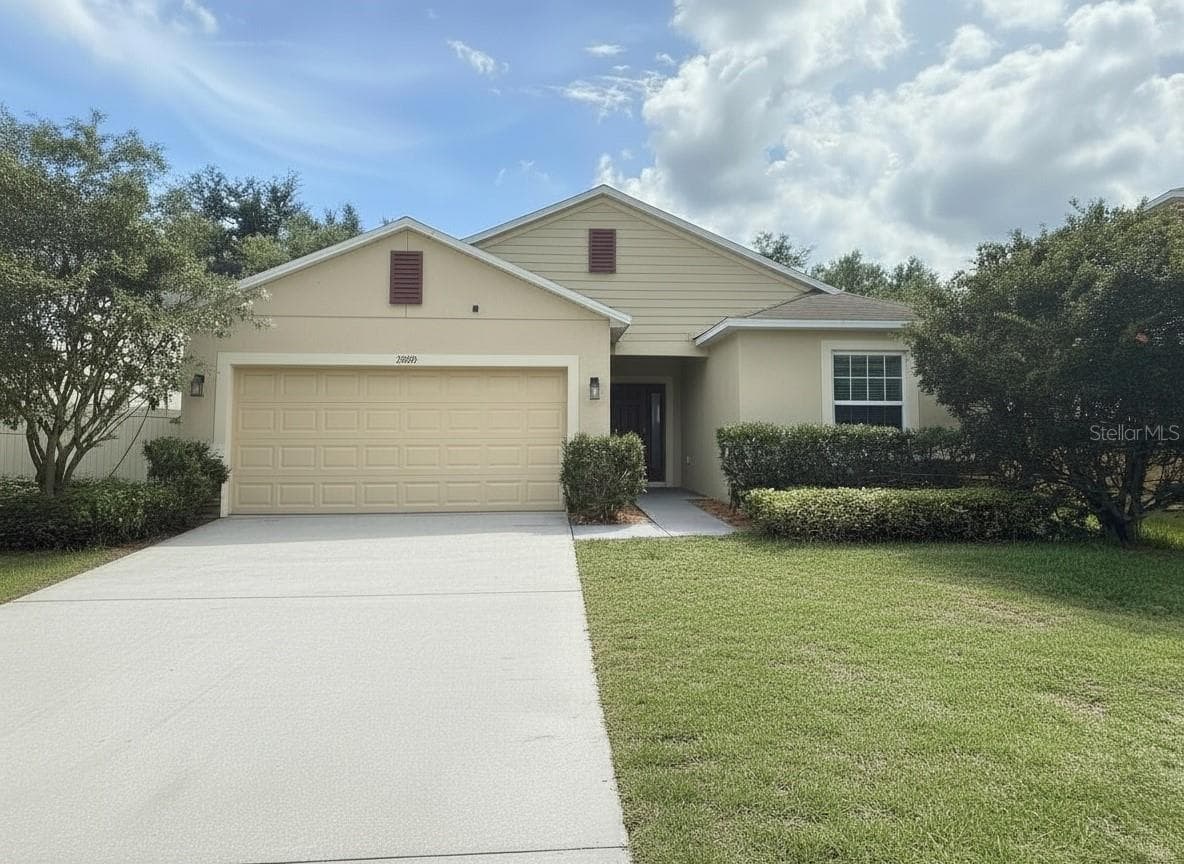 Single Family Residence at 5909 WINDSONG OAK DR, LEESBURG, photo 9 of 39