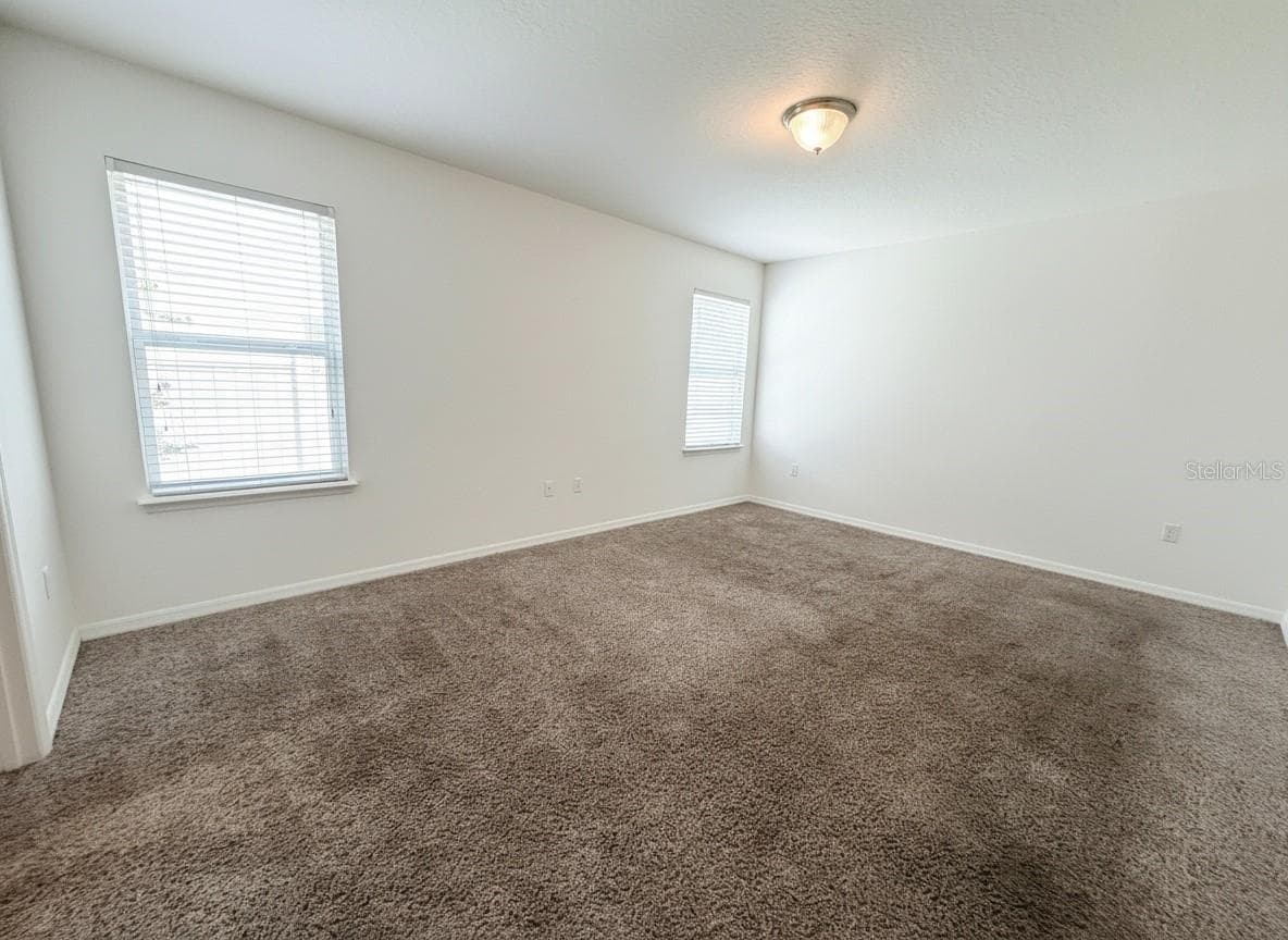Single Family Residence at 5909 WINDSONG OAK DR, LEESBURG, photo 15 of 39
