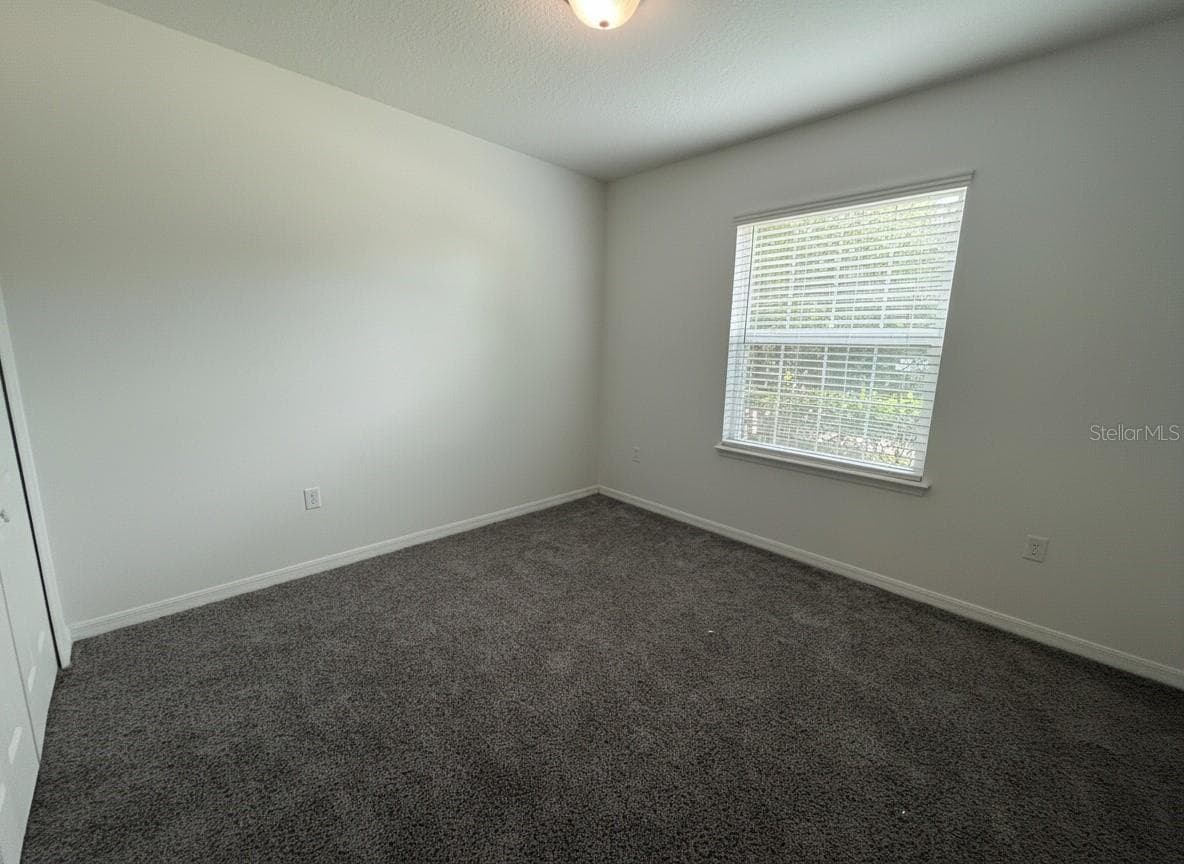 Single Family Residence at 5909 WINDSONG OAK DR, LEESBURG, photo 26 of 39