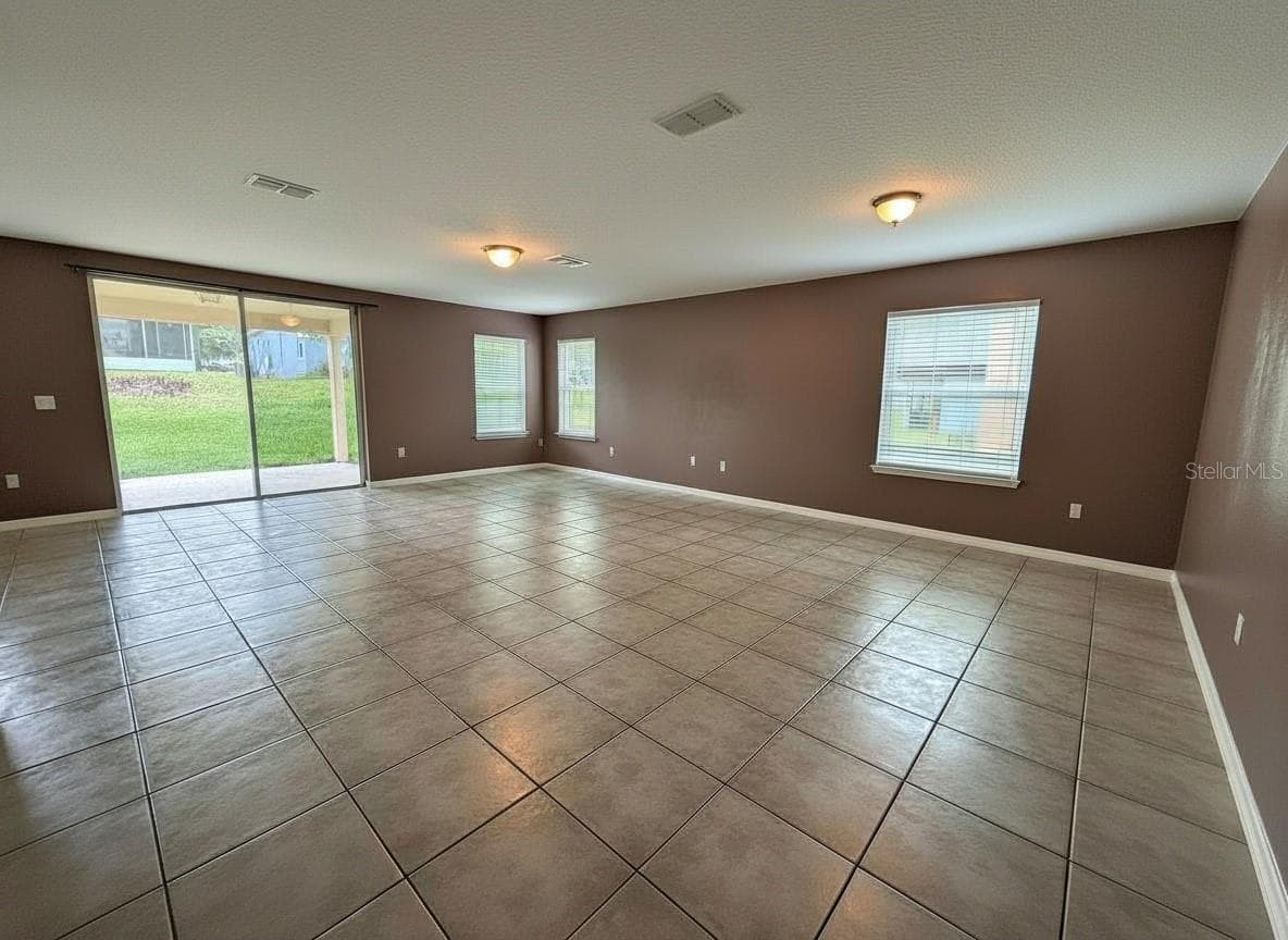 Single Family Residence at 5909 WINDSONG OAK DR, LEESBURG, photo 29 of 39