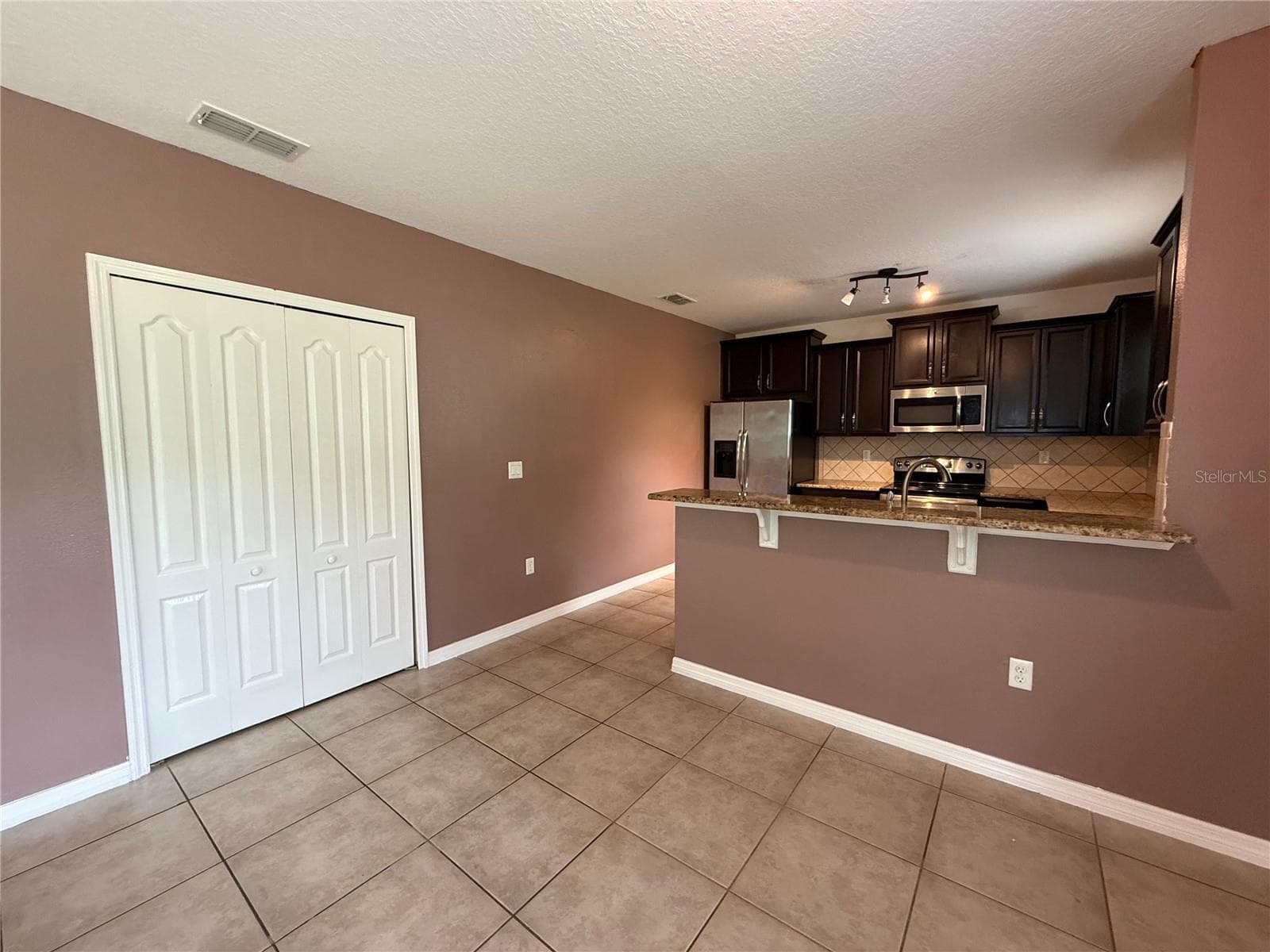 Single Family Residence at 5909 WINDSONG OAK DR, LEESBURG, photo 31 of 39