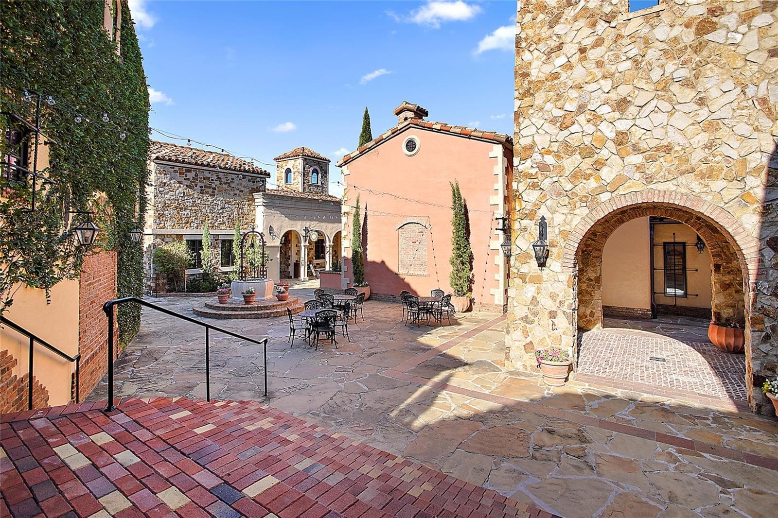 Single Family Residence at 16049 VOLTERRA PT, MONTVERDE, photo 54 of 70