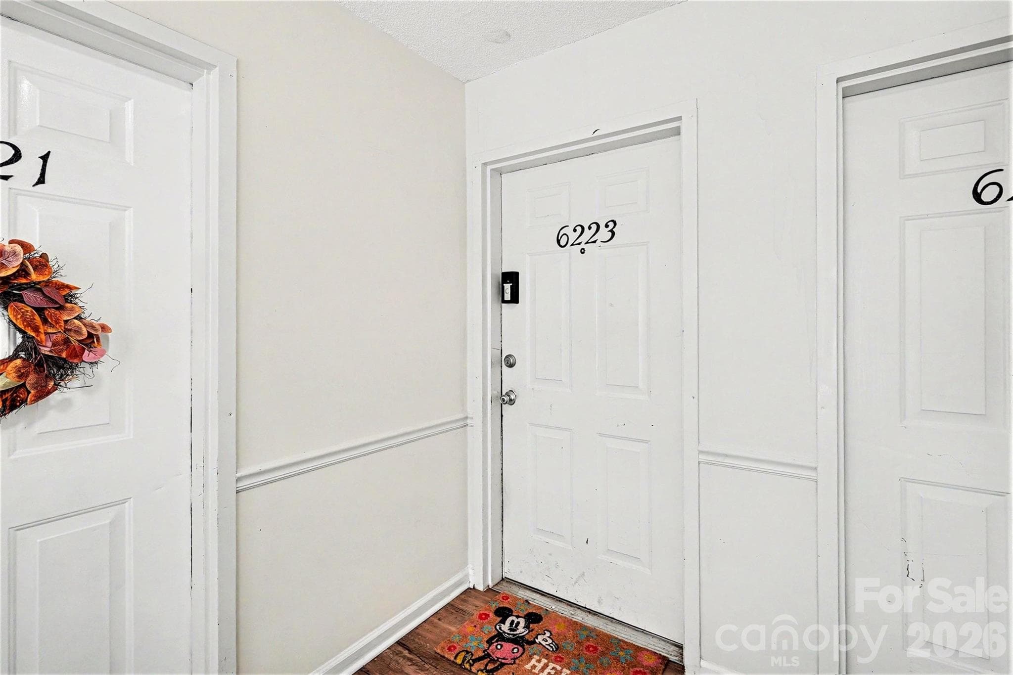 Condominium at 6223 Rosecroft Drive, Charlotte, photo 4 of 25