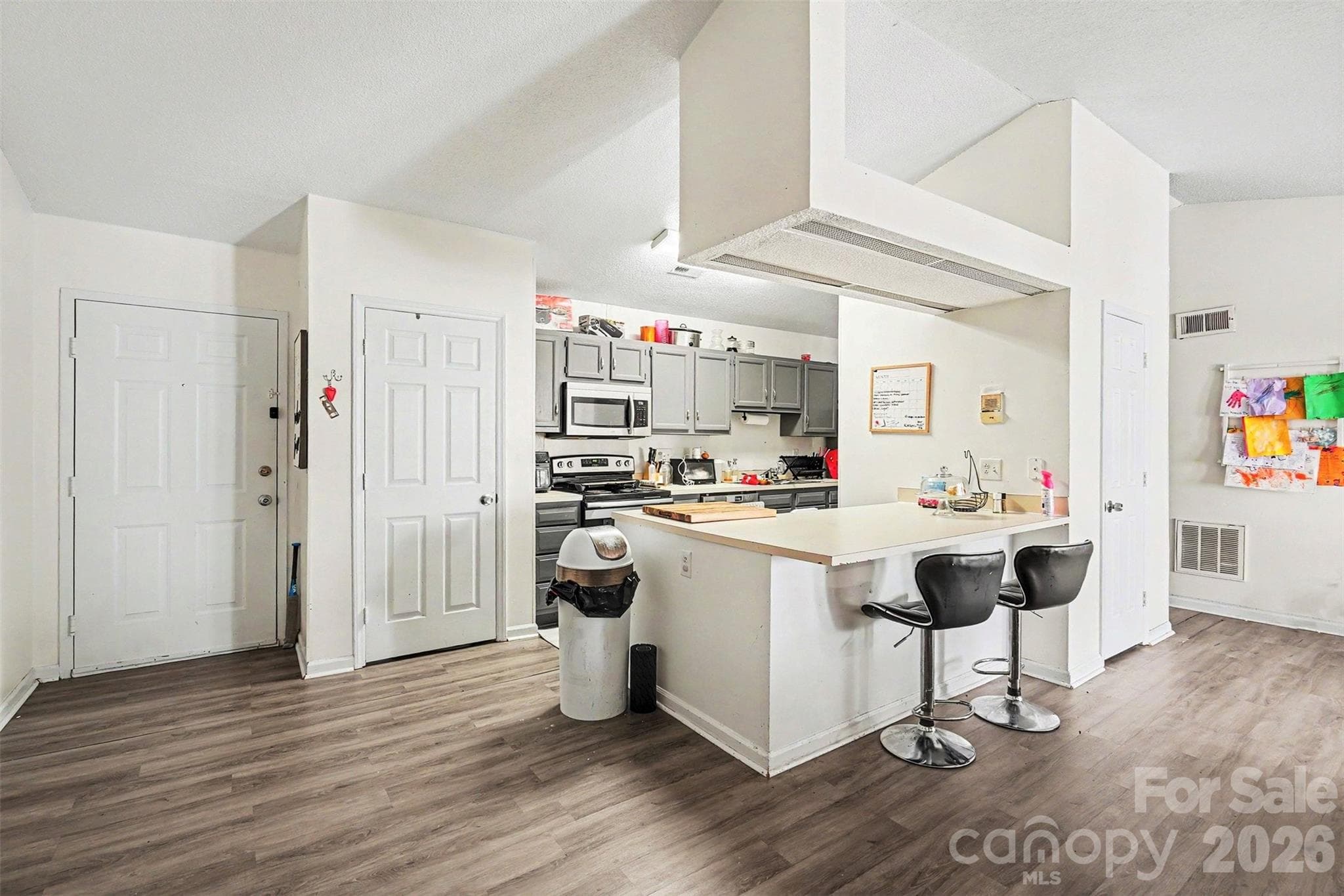 Condominium at 6223 Rosecroft Drive, Charlotte, photo 12 of 25