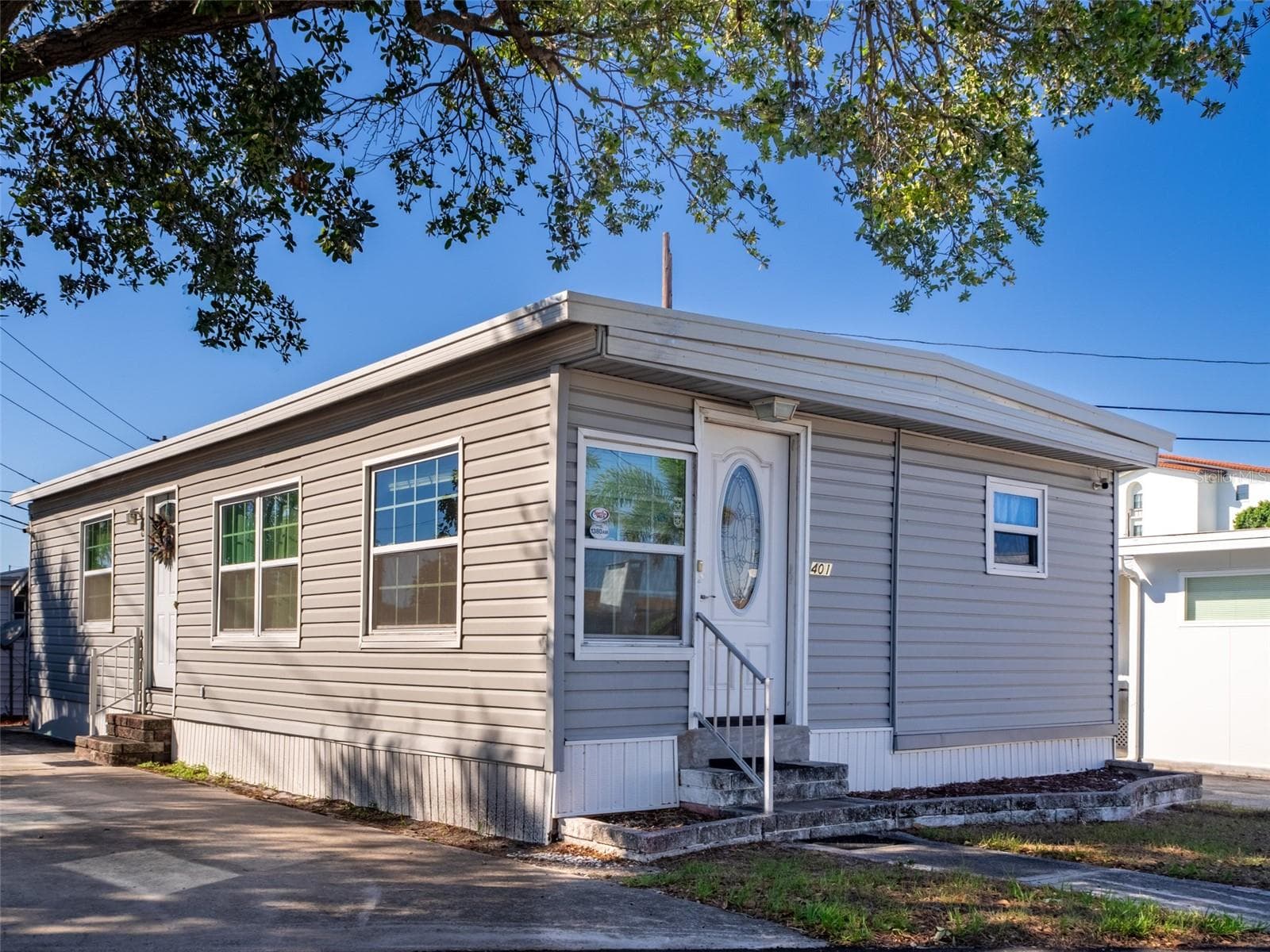 401 DENICE DR #401