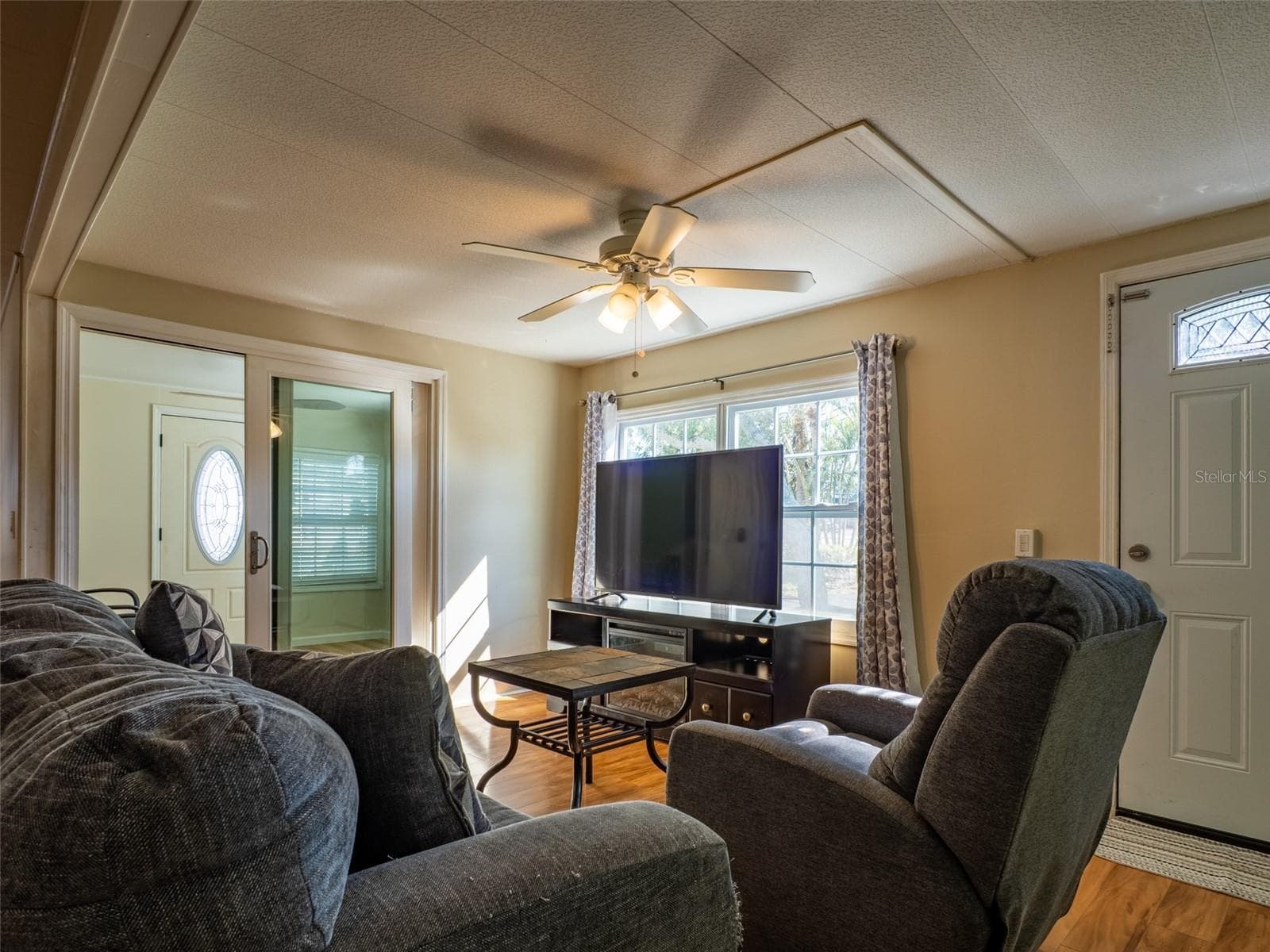 Mobile Home at 401 DENICE DR #401, SEMINOLE, photo 10 of 41