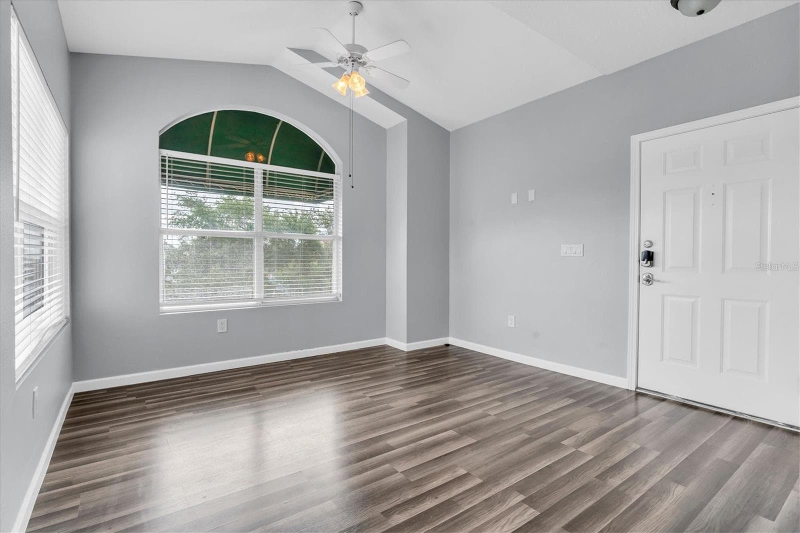 Condominium at 10764 70TH AVE #3307, SEMINOLE, photo 6 of 47