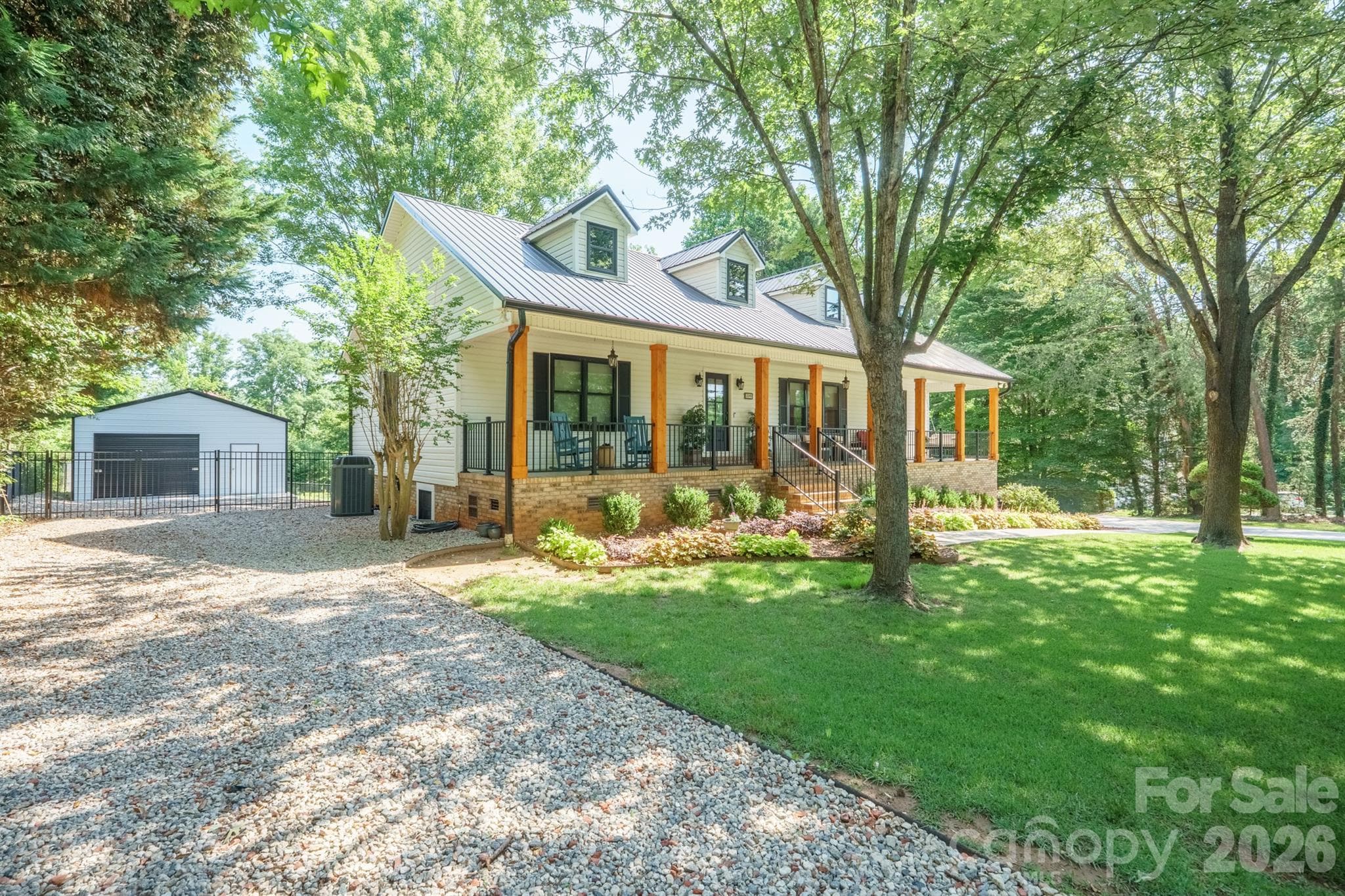 Second driveway to detached boat/storage garage - Denver
