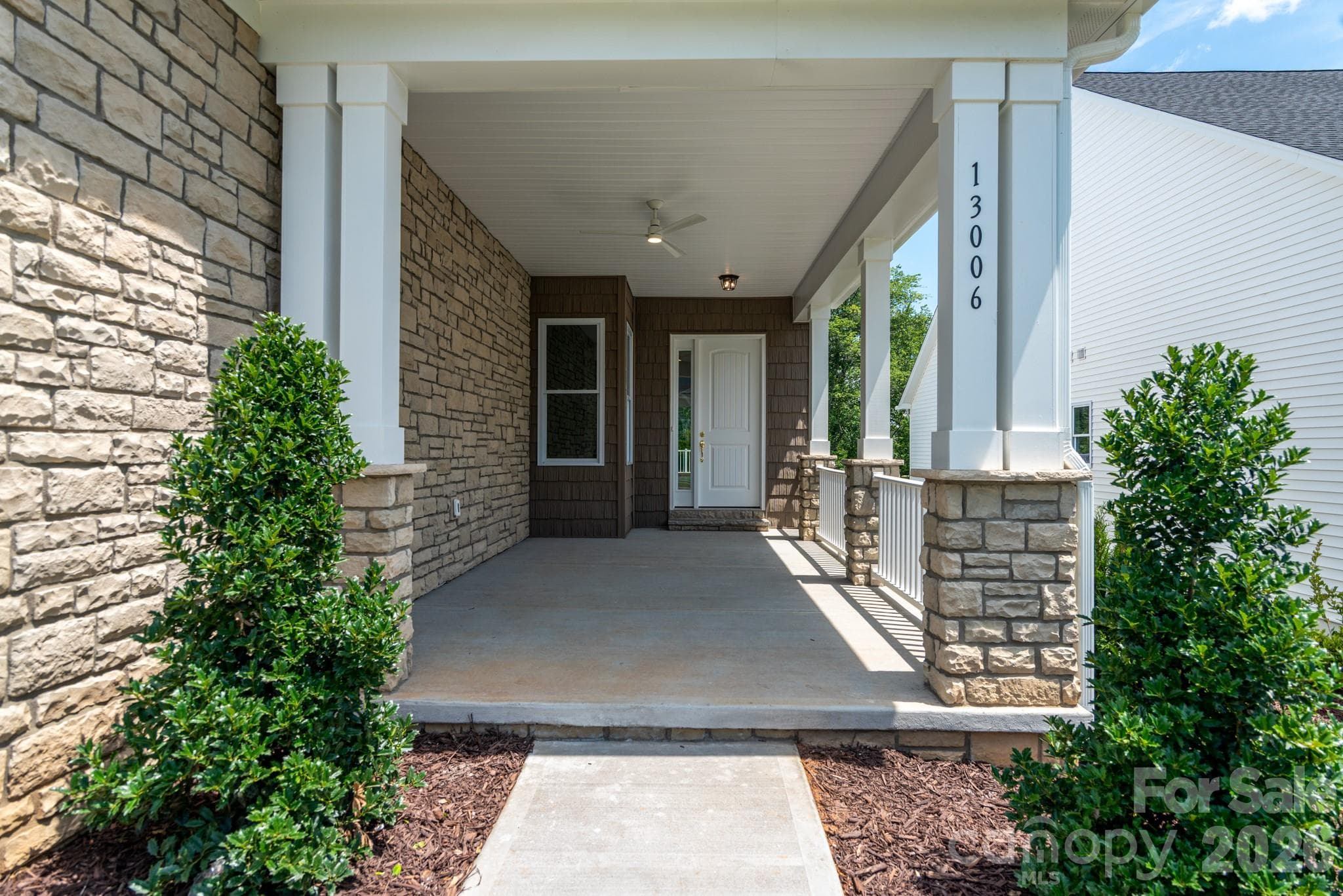 Single Family Residence at 13006 Hazelbrook Lane, Cornelius, photo 6 of 48