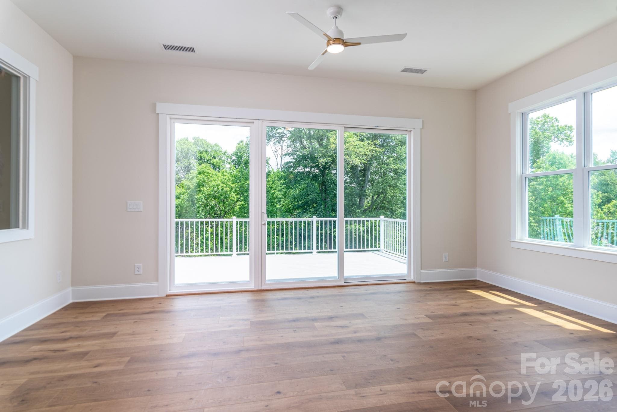 Single Family Residence at 13006 Hazelbrook Lane, Cornelius, photo 9 of 48