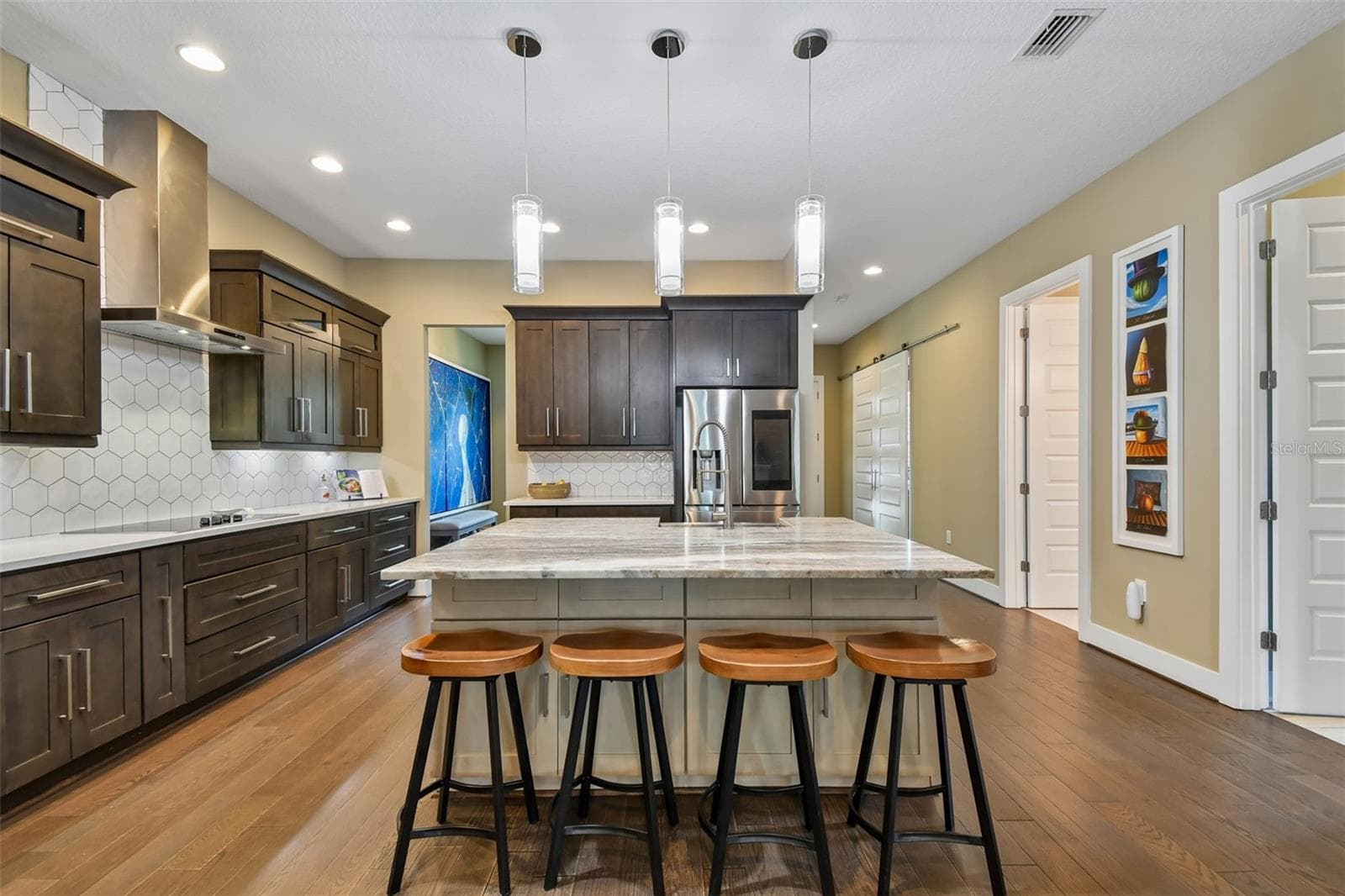 Single Family Residence at 2107 HARGILL DR, ORLANDO, photo 18 of 85