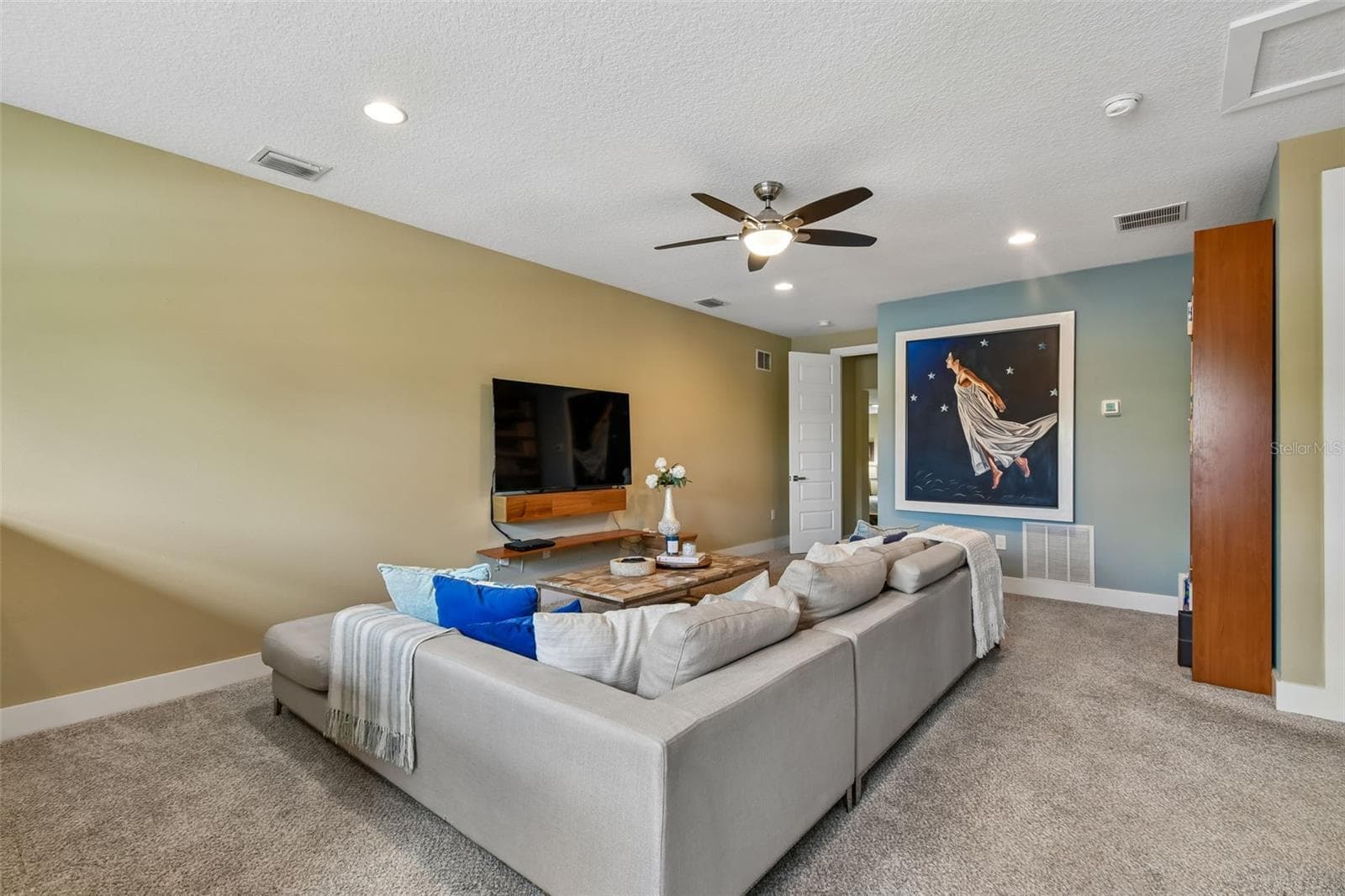 Single Family Residence at 2107 HARGILL DR, ORLANDO, photo 33 of 85