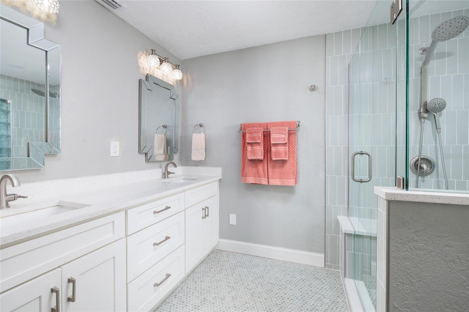 2nd Primary Bathroom - 2011 MICHIGAN AVE NE, ST PETERSBURG