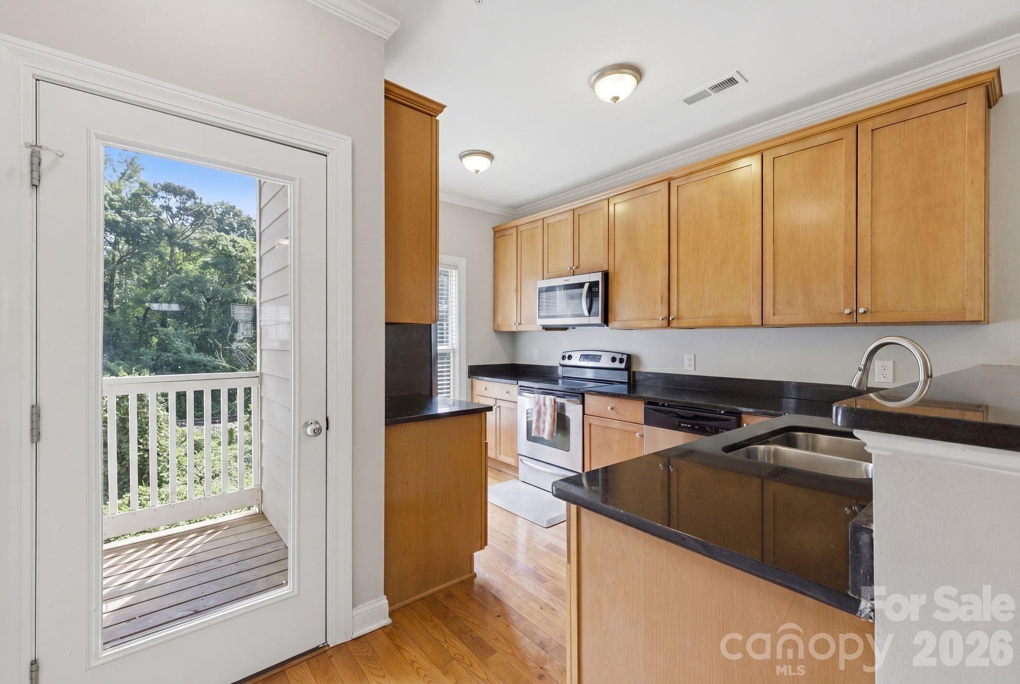 Townhouse at Charlotte, photo 6 of 21