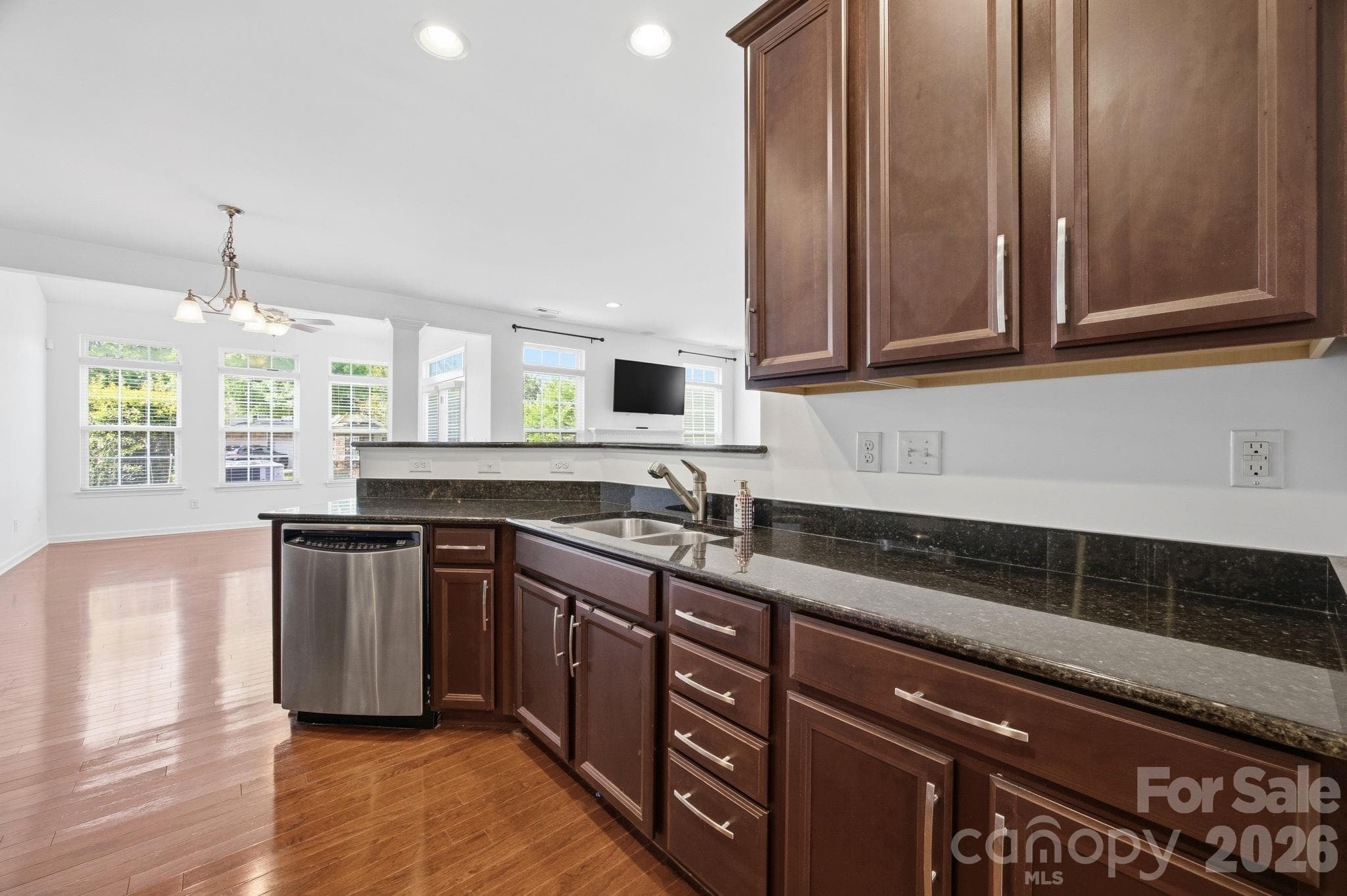 Townhouse at Charlotte, photo 8 of 56