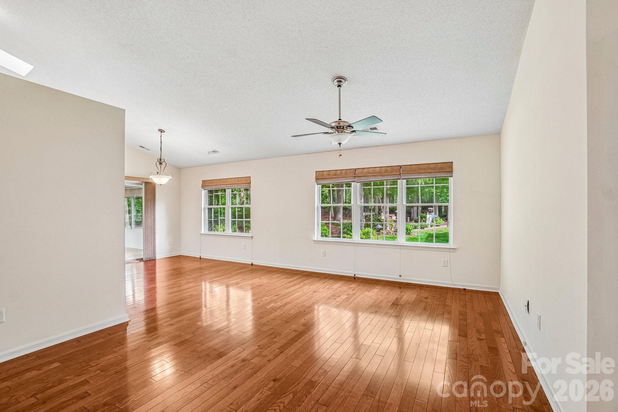 Single Family Residence at 263 Fairway View Drive, Etowah, photo 7 of 39