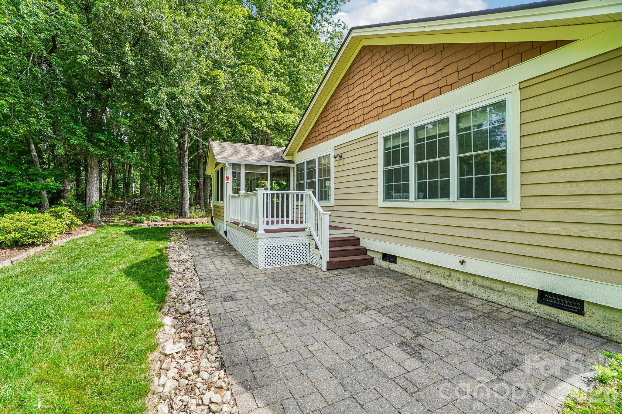 Single Family Residence at 263 Fairway View Drive, Etowah, photo 35 of 39