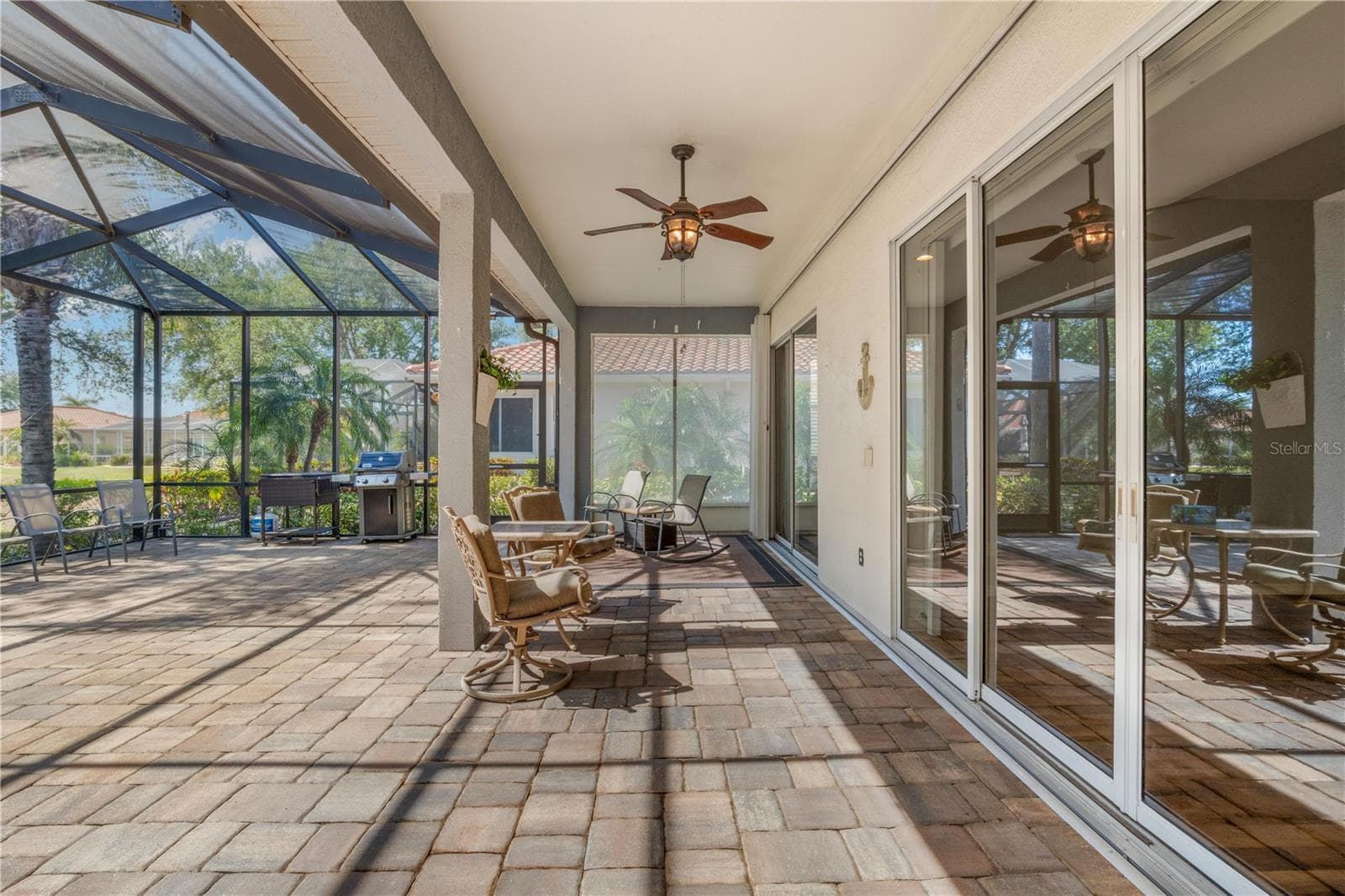 Screened Lanai - 1305 CRYSTAL GREENS DR, SUN CITY CENTER
