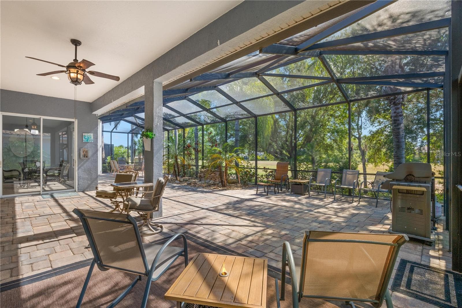 Screened Lanai - 1305 CRYSTAL GREENS DR, SUN CITY CENTER