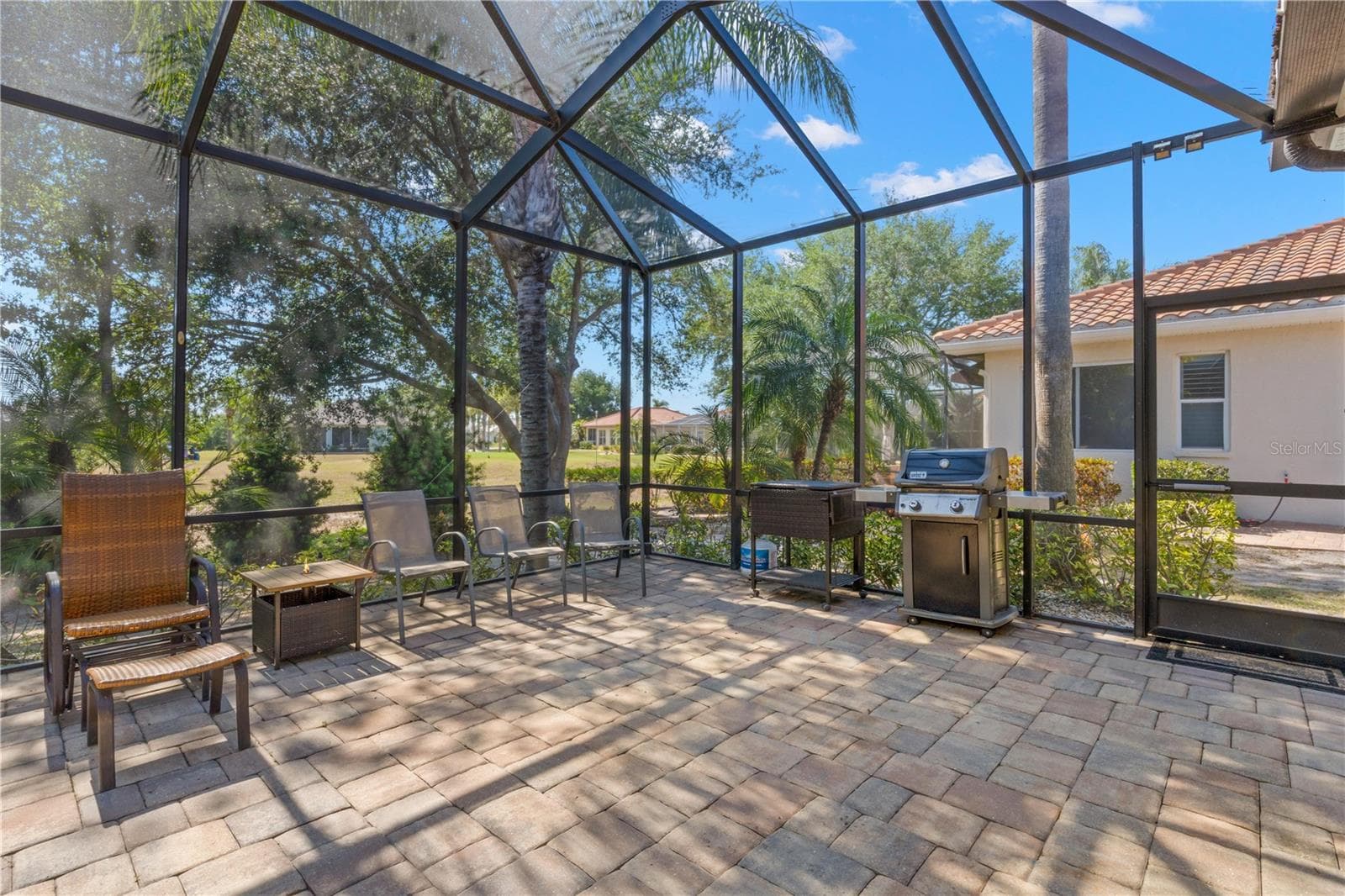 Screened Lanai - 1305 CRYSTAL GREENS DR, SUN CITY CENTER
