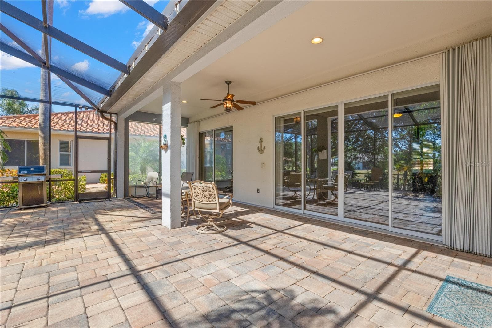 Screened Lanai - 1305 CRYSTAL GREENS DR, SUN CITY CENTER